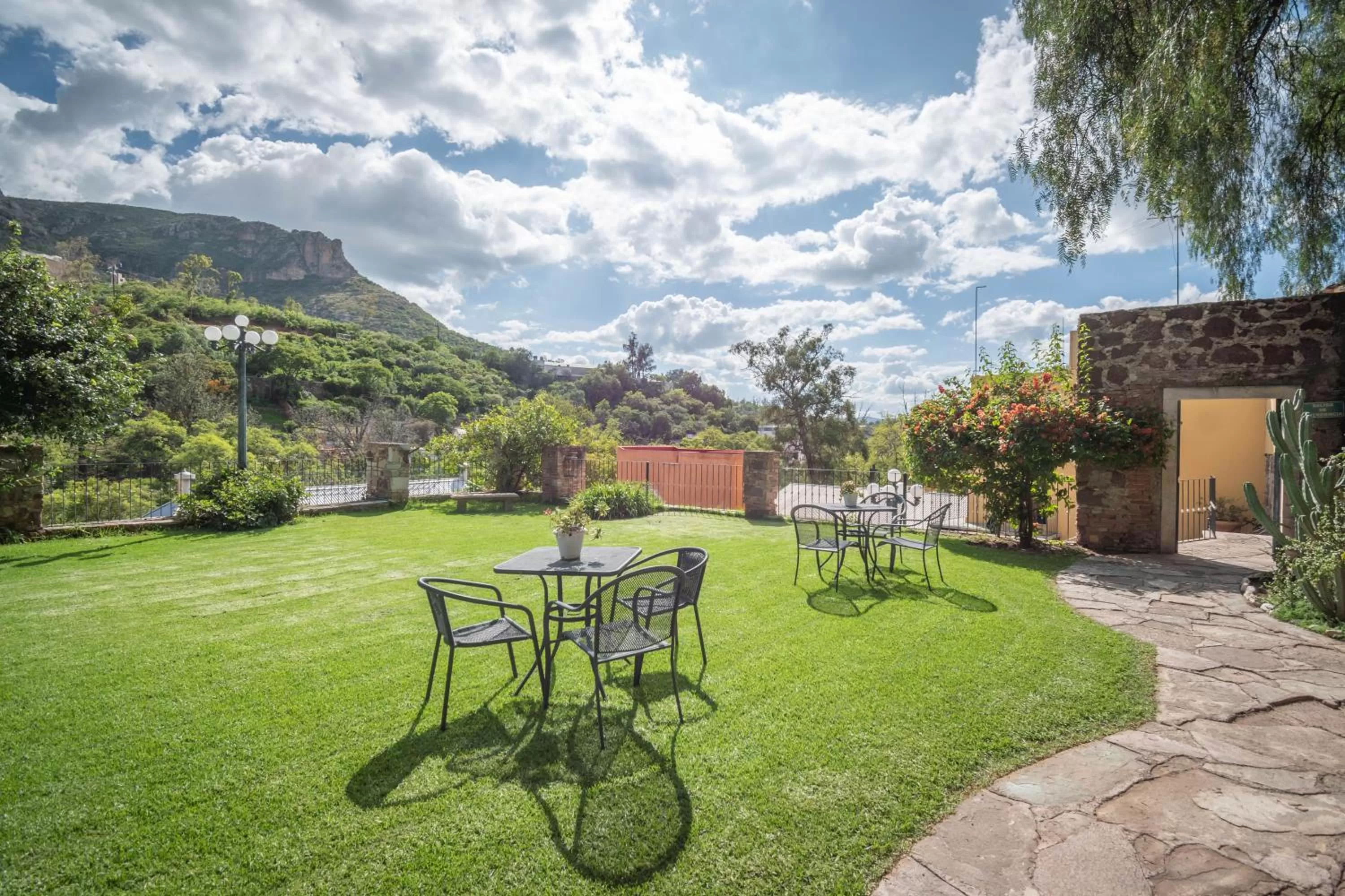 Property building in Quinta Las Acacias Hotel Boutique