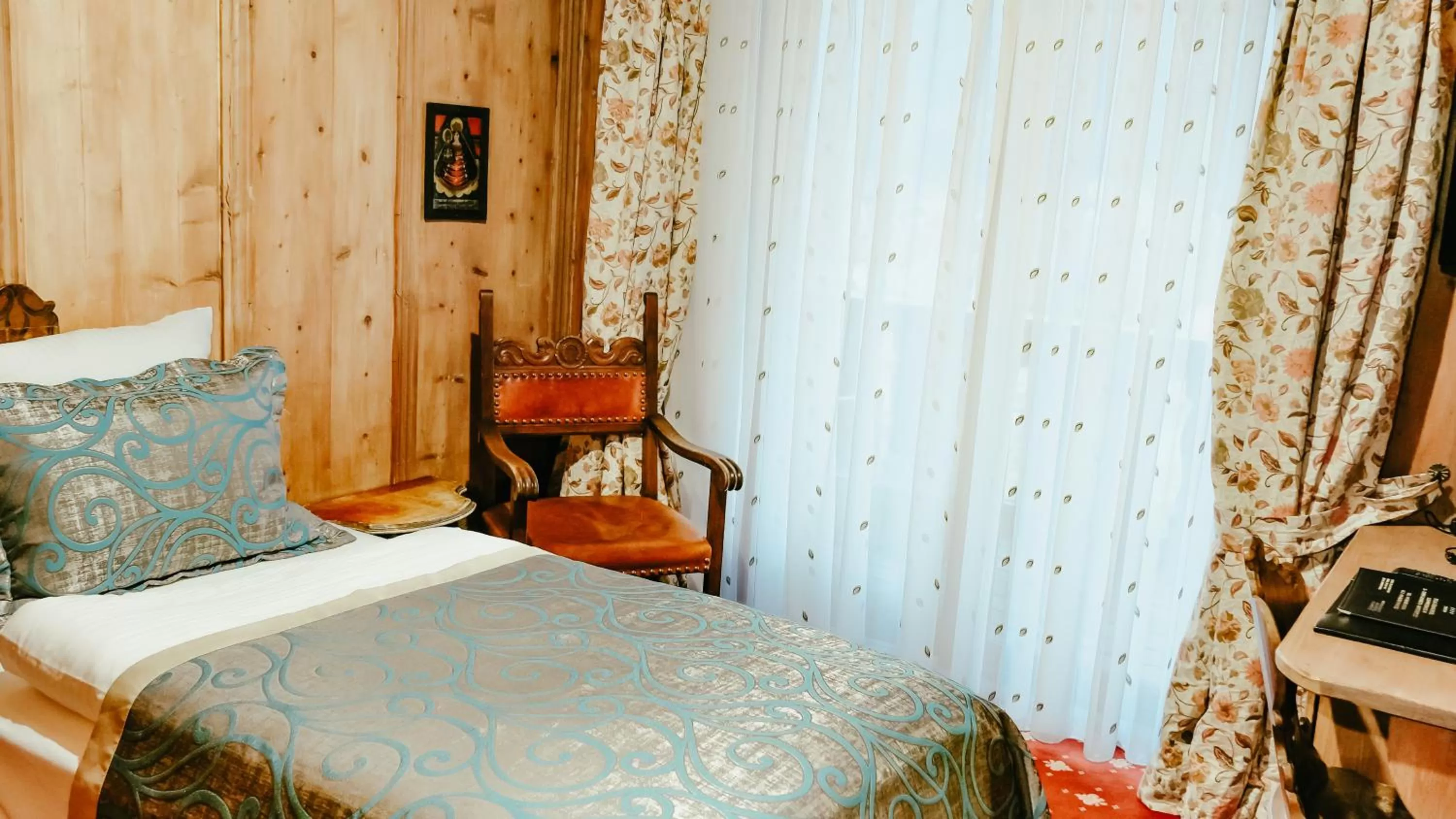 Photo of the whole room, Bed in Atlas Grand Hotel