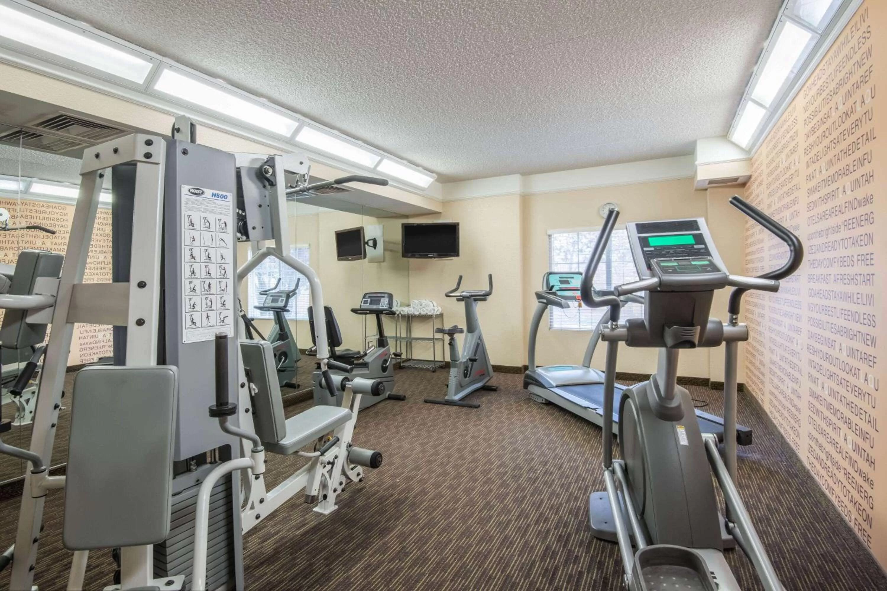 Fitness centre/facilities in La Quinta by Wyndham Colorado Springs South Airport