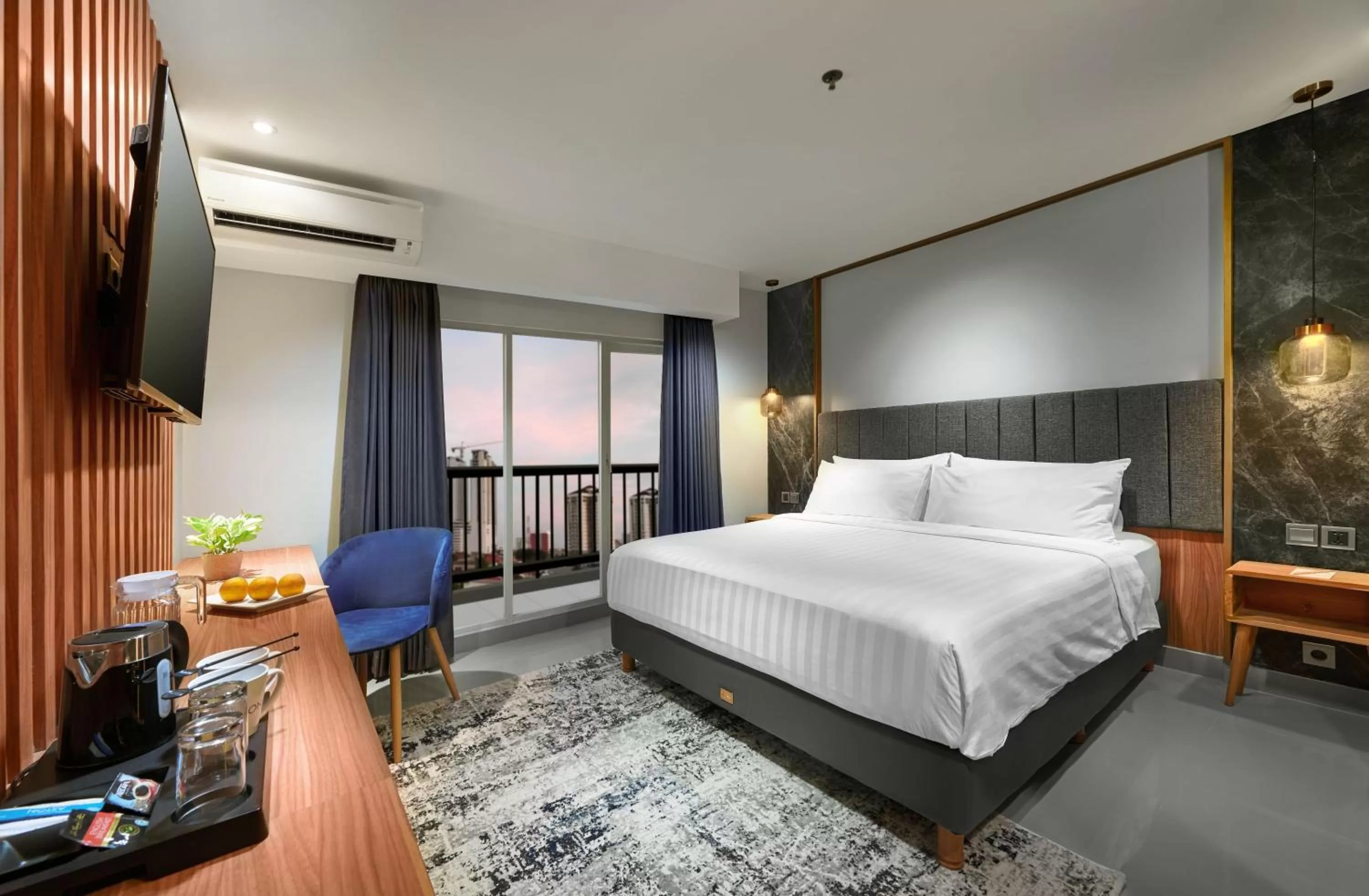 Bed in Aston Inn Jemursari