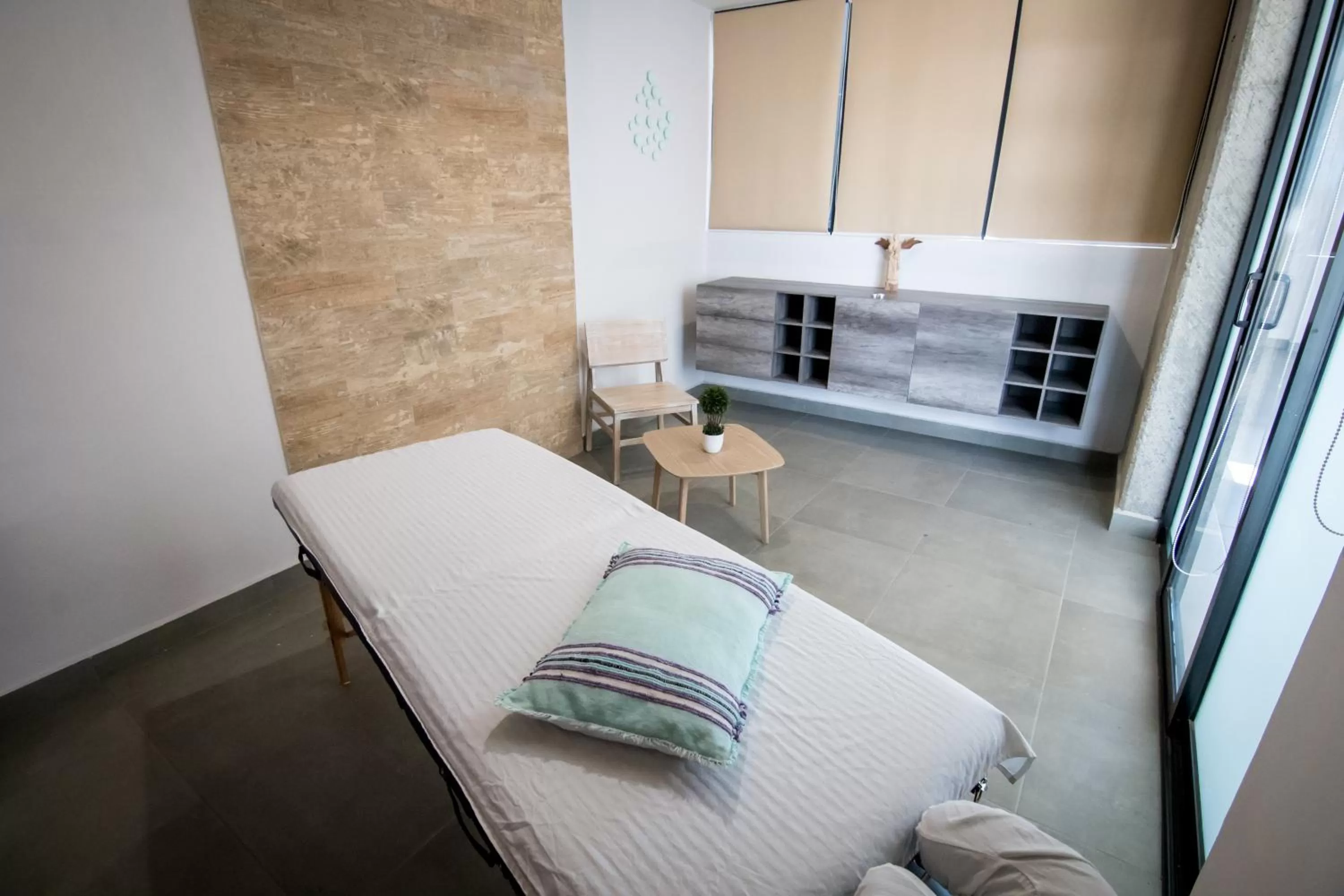 Massage, Bed in Maria Ines Hotel Suite