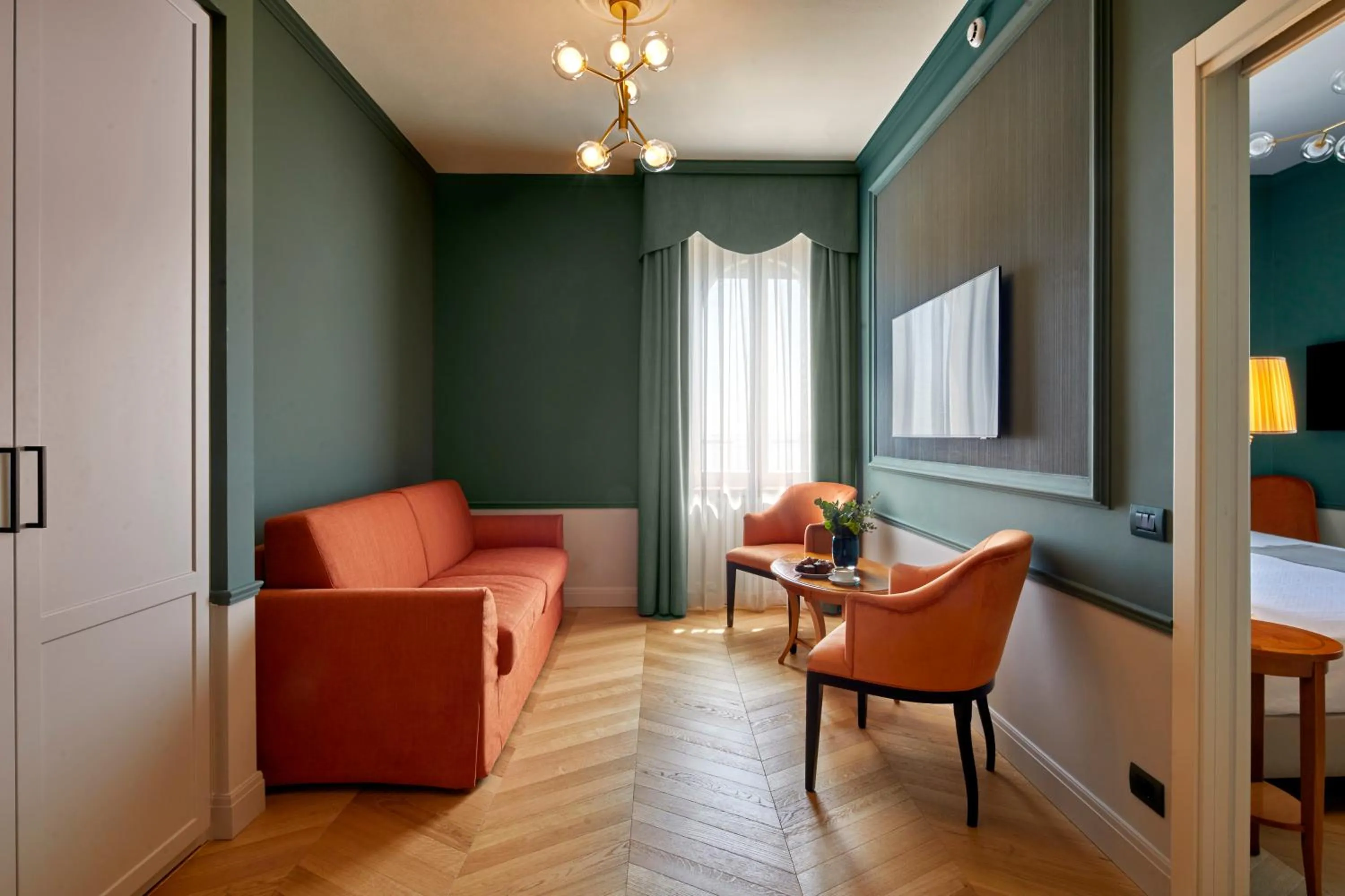 Junior Suite with Lake View in Hotel Villa Del Sogno