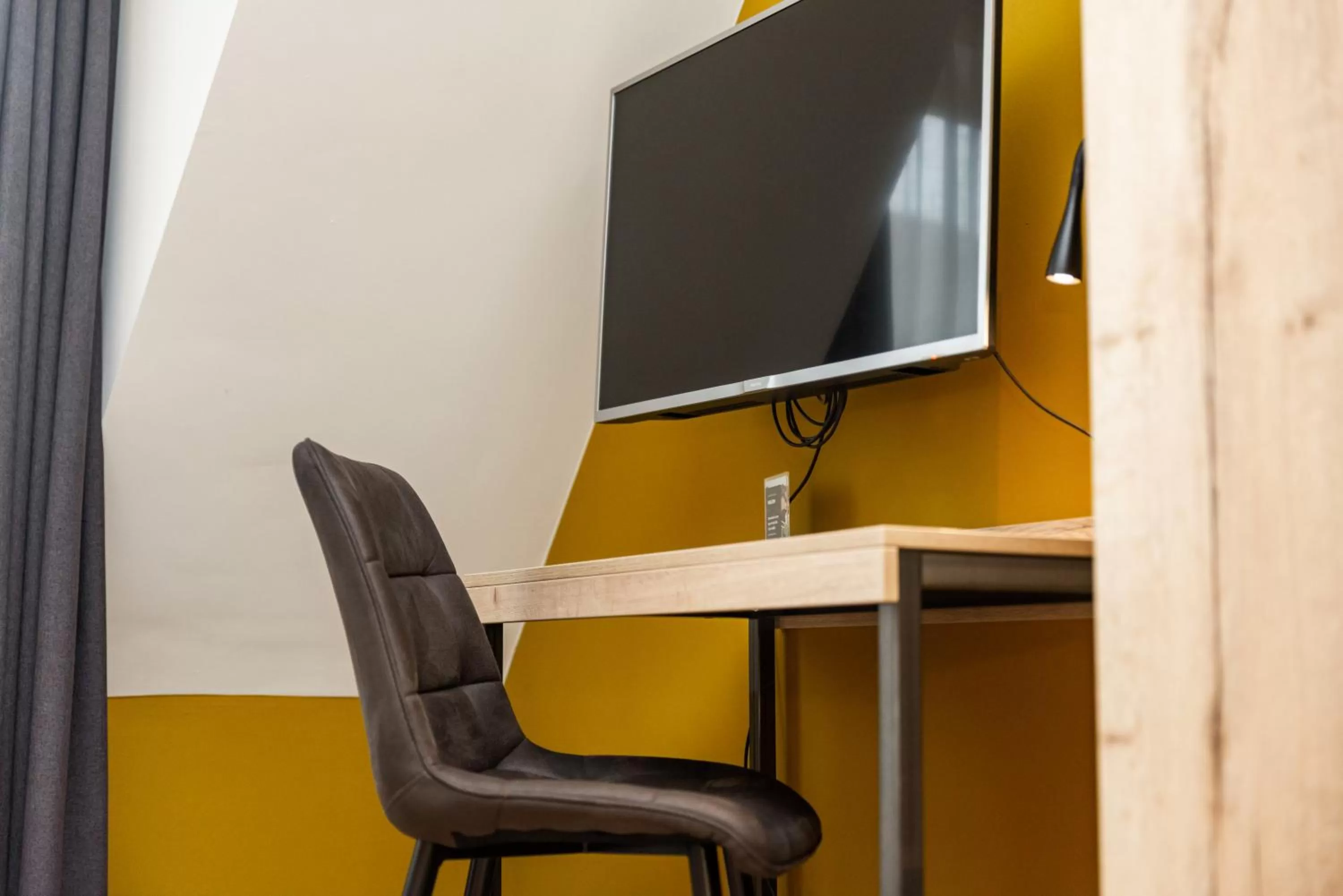 TV and multimedia in Hotel Onder De Linden