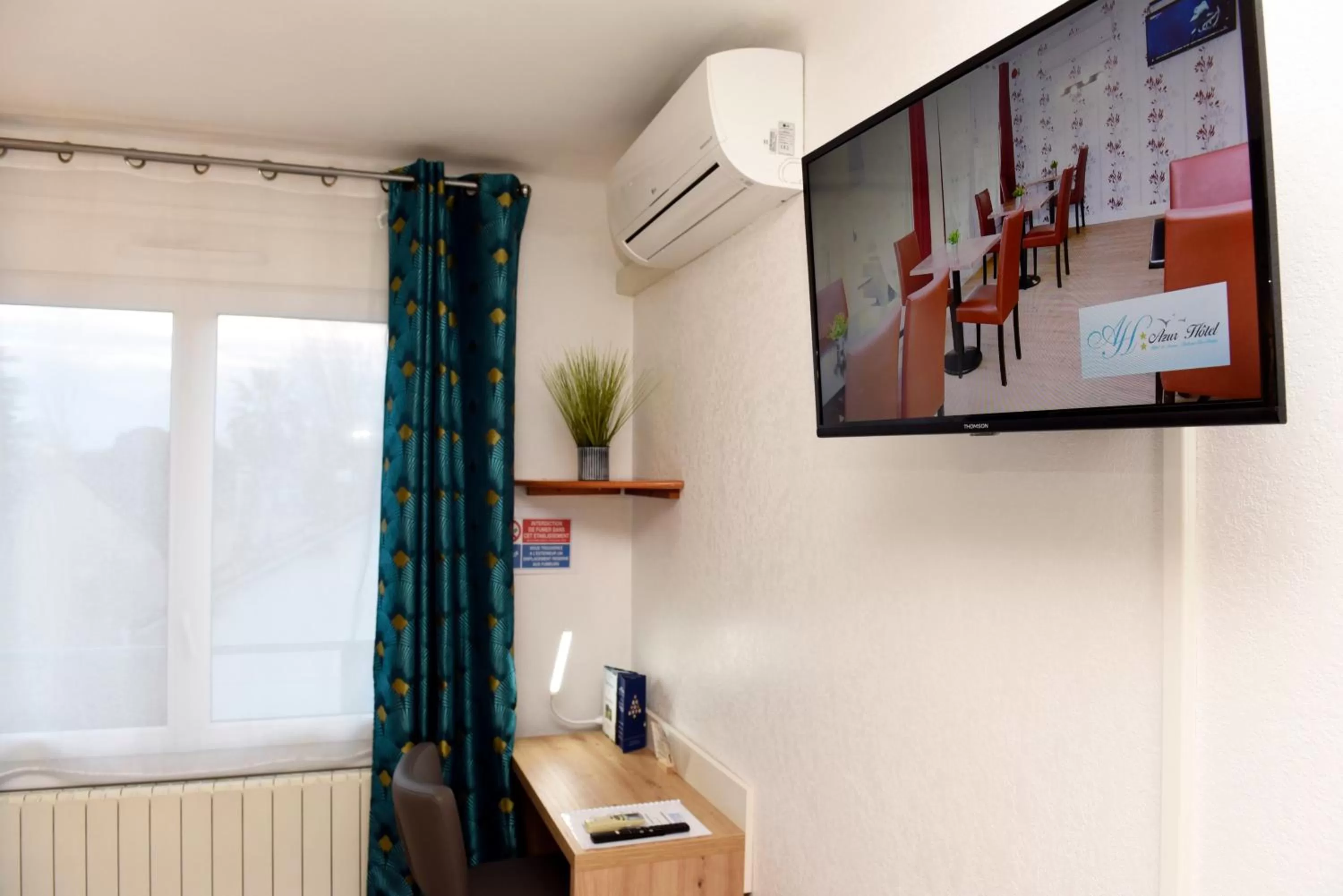 TV and multimedia in Azur Hôtel
