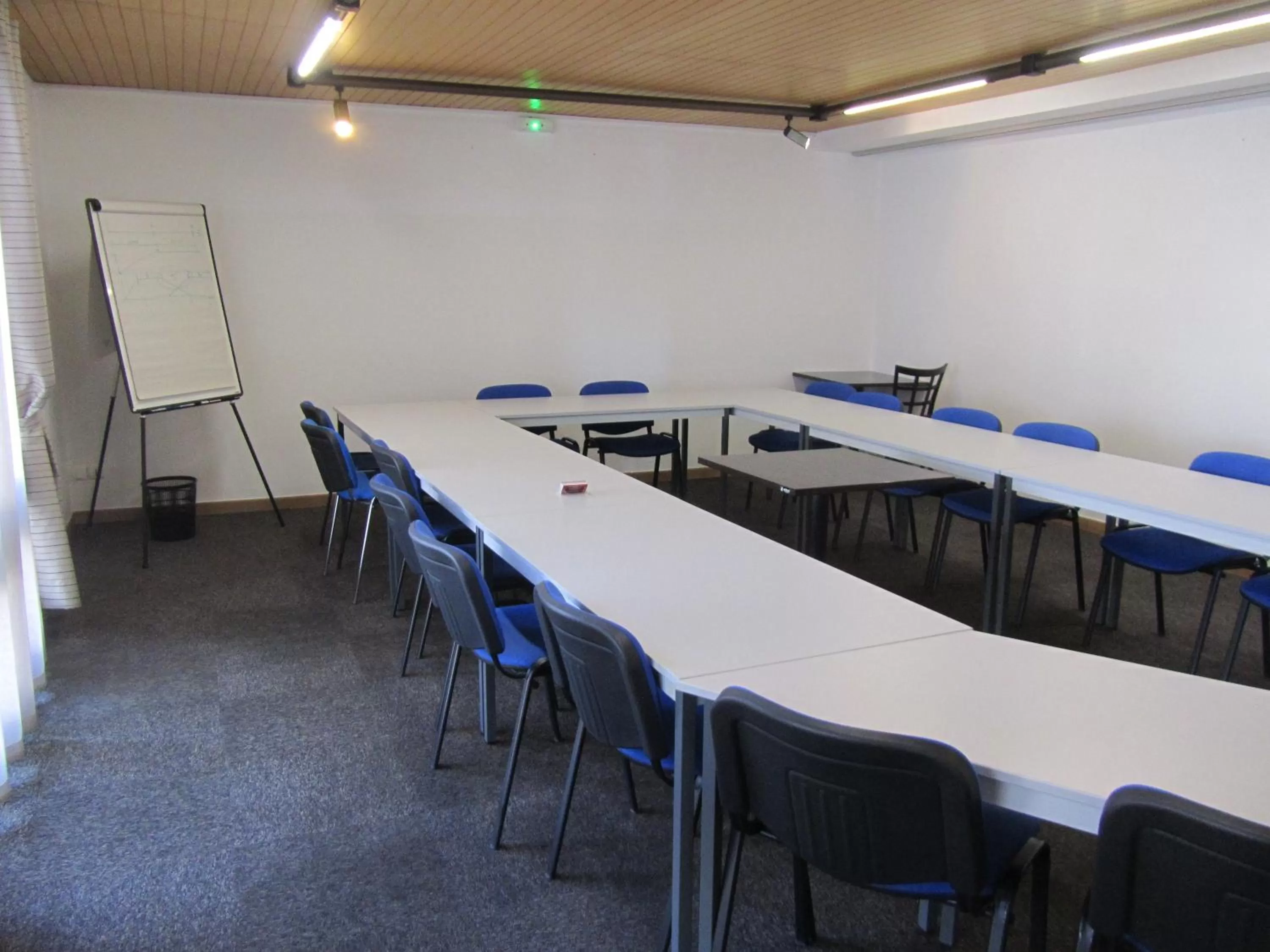 Meeting/conference room in Hôtel Le Saint Joseph