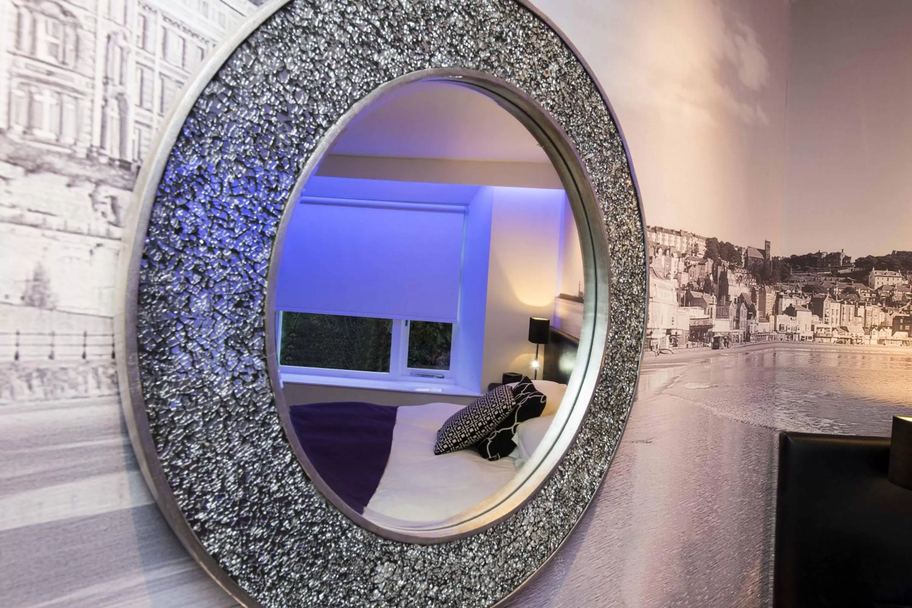 Bed in The Mayfield Seamer