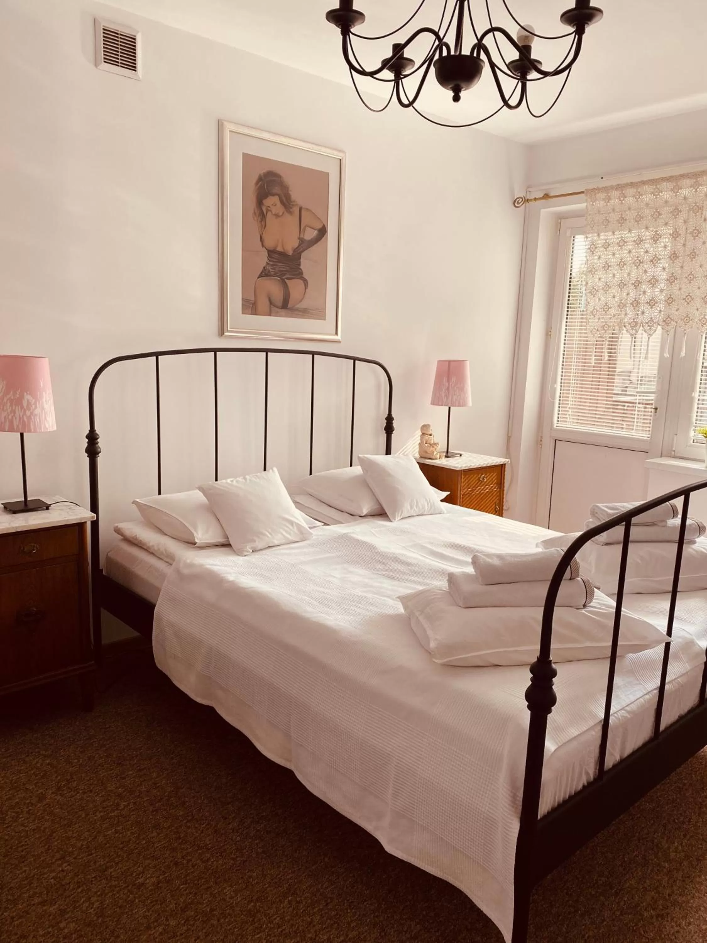 Bed in Restauracja Pensjonat Buda