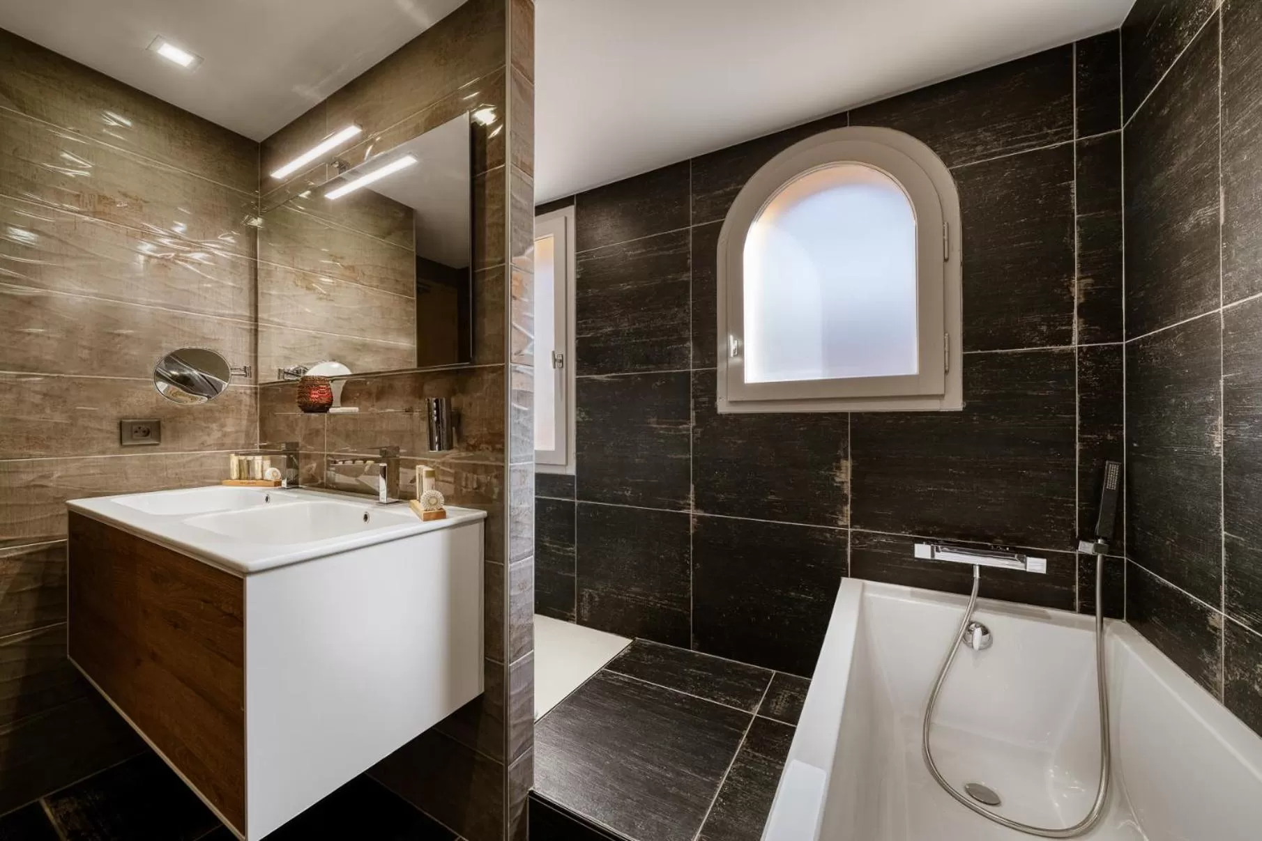 Shower in Hotel Le Tremplin