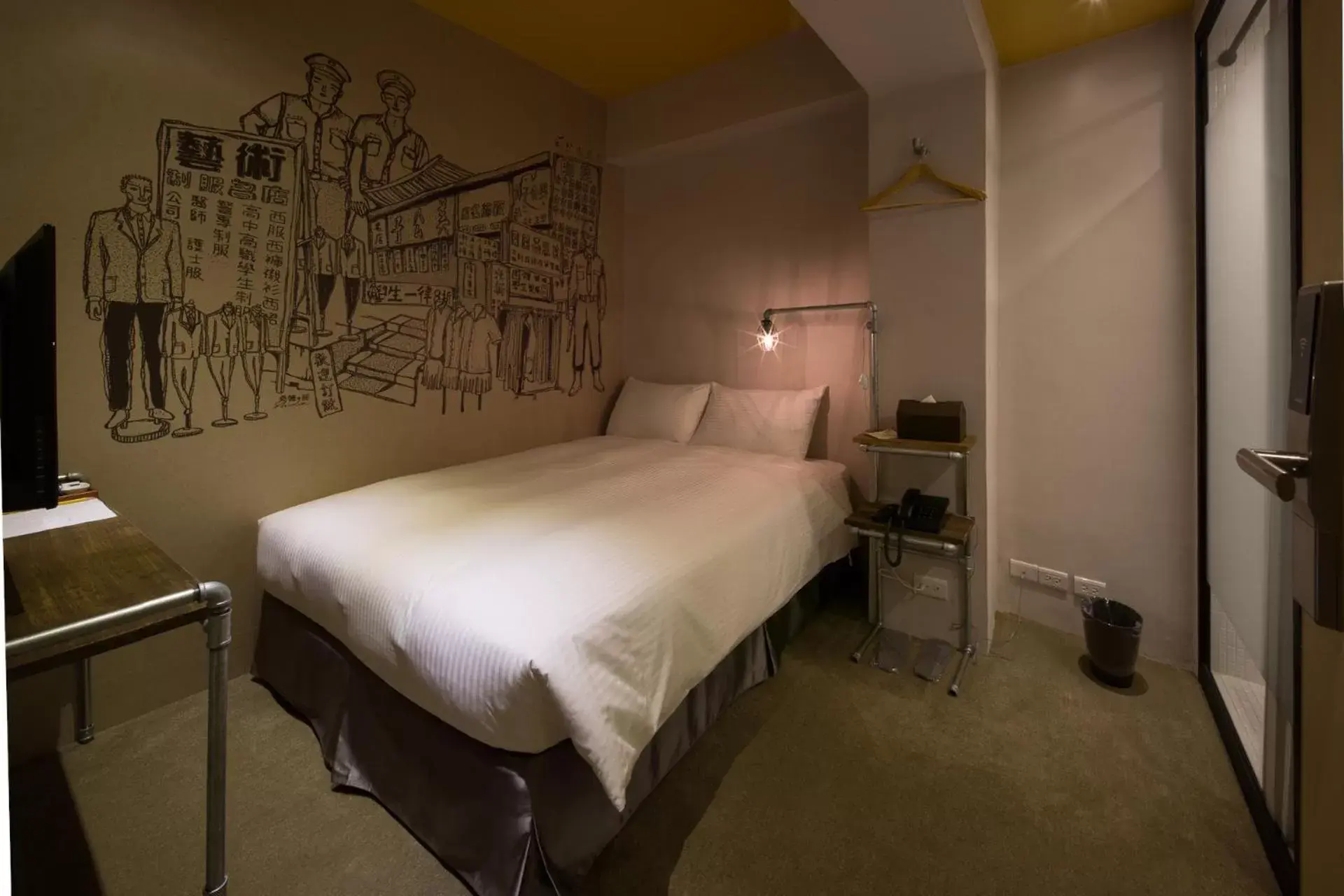 Standard Double Room (No Window) in Cho Hotel Standard Double Room (No Window) in Cho Hotel