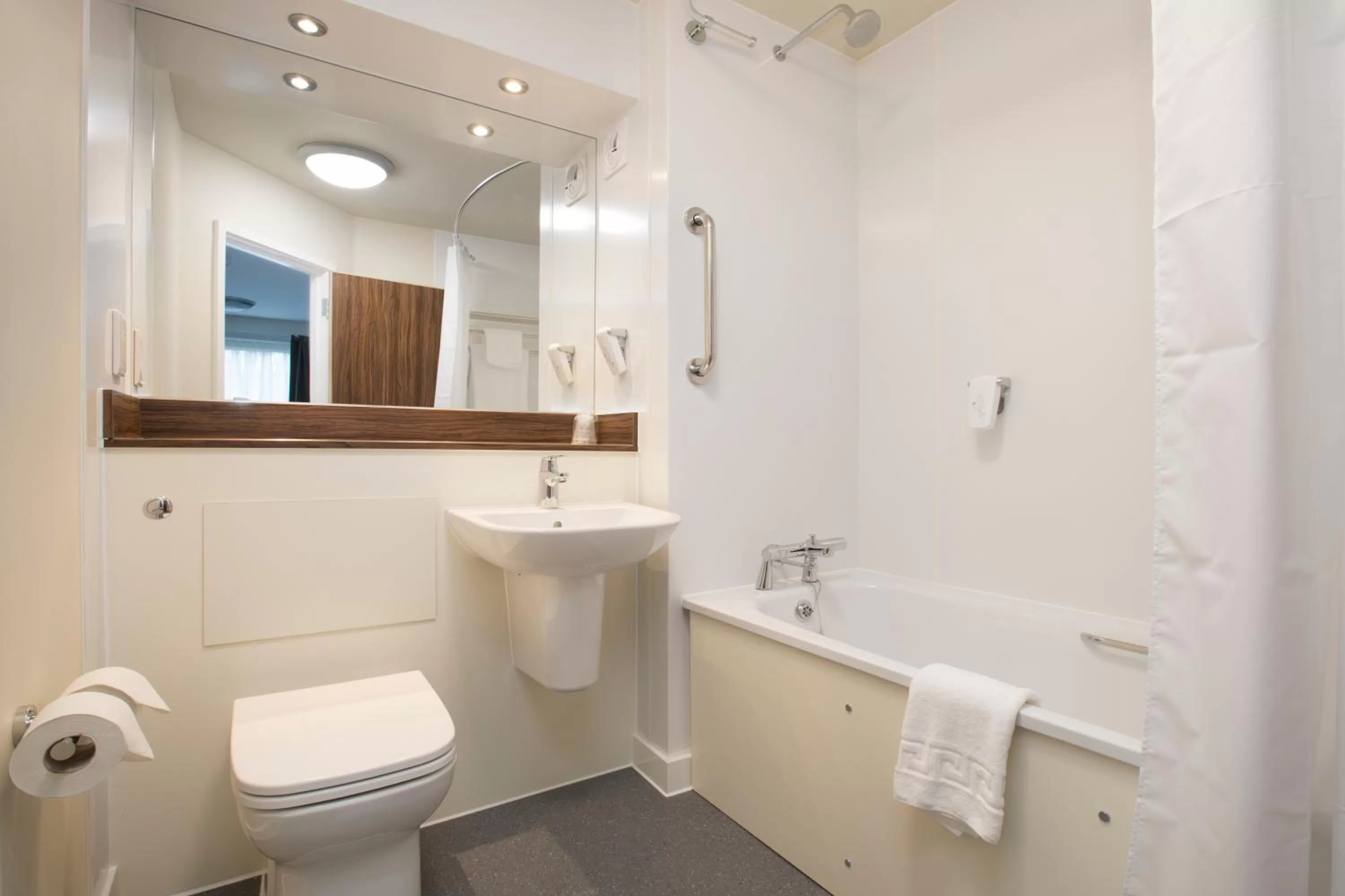 Bathroom in Spring River Ebbsfleet by Marston's Inns