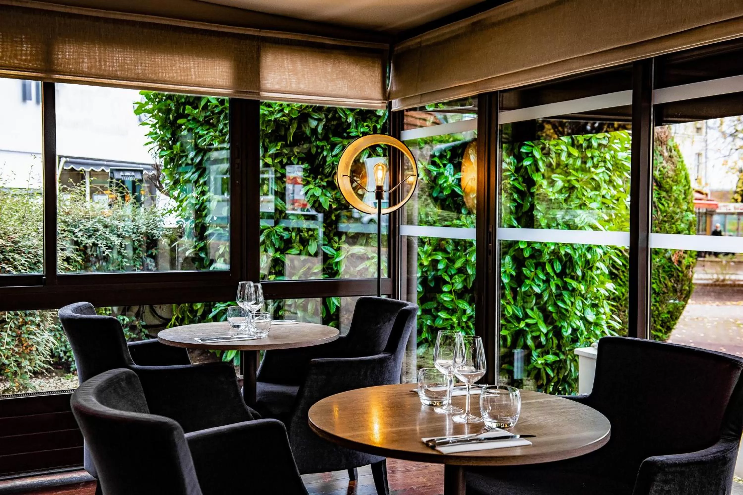 Restaurant/places to eat in Hôtel Quorum