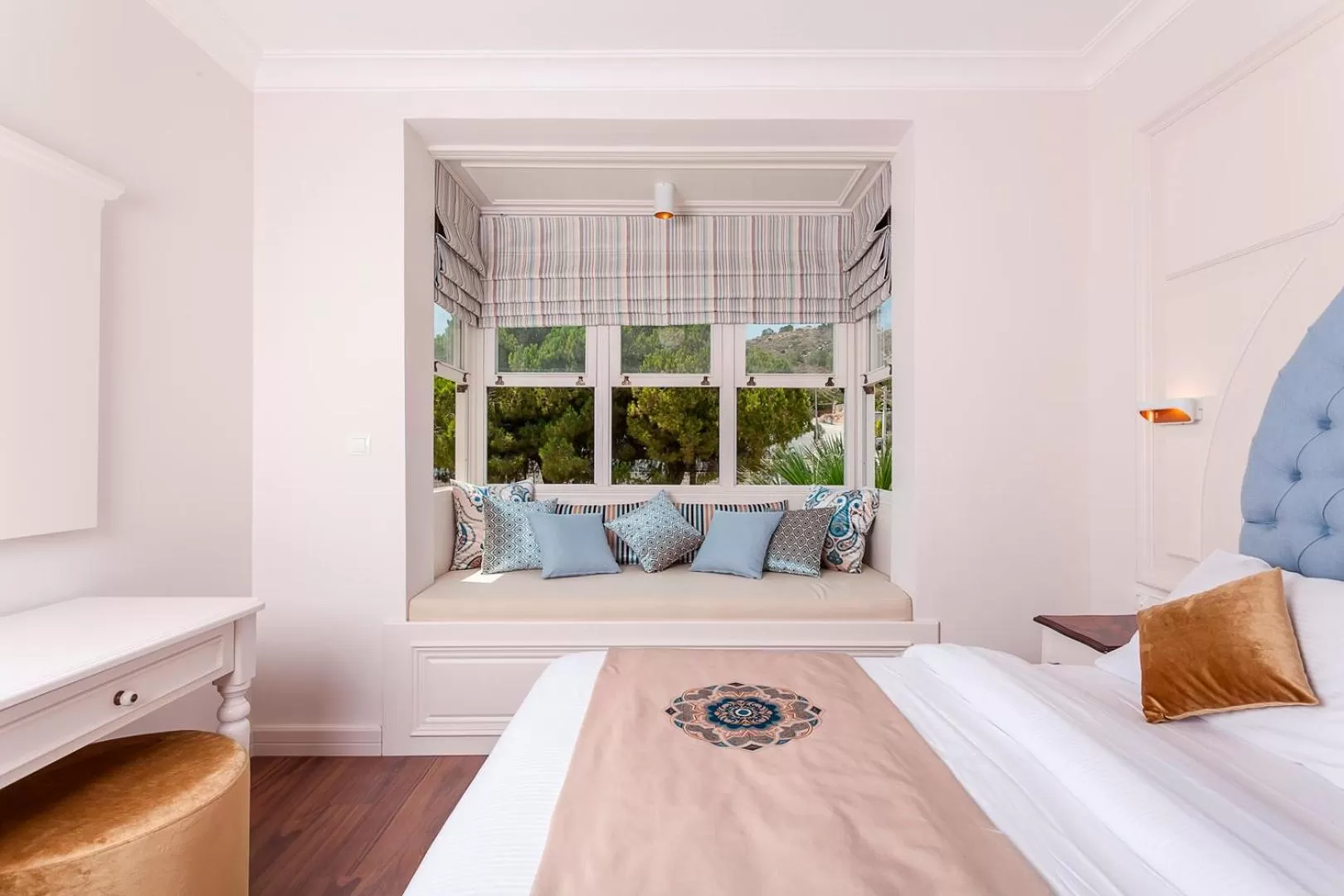 Bed in Salbakos Herakleia Hotel