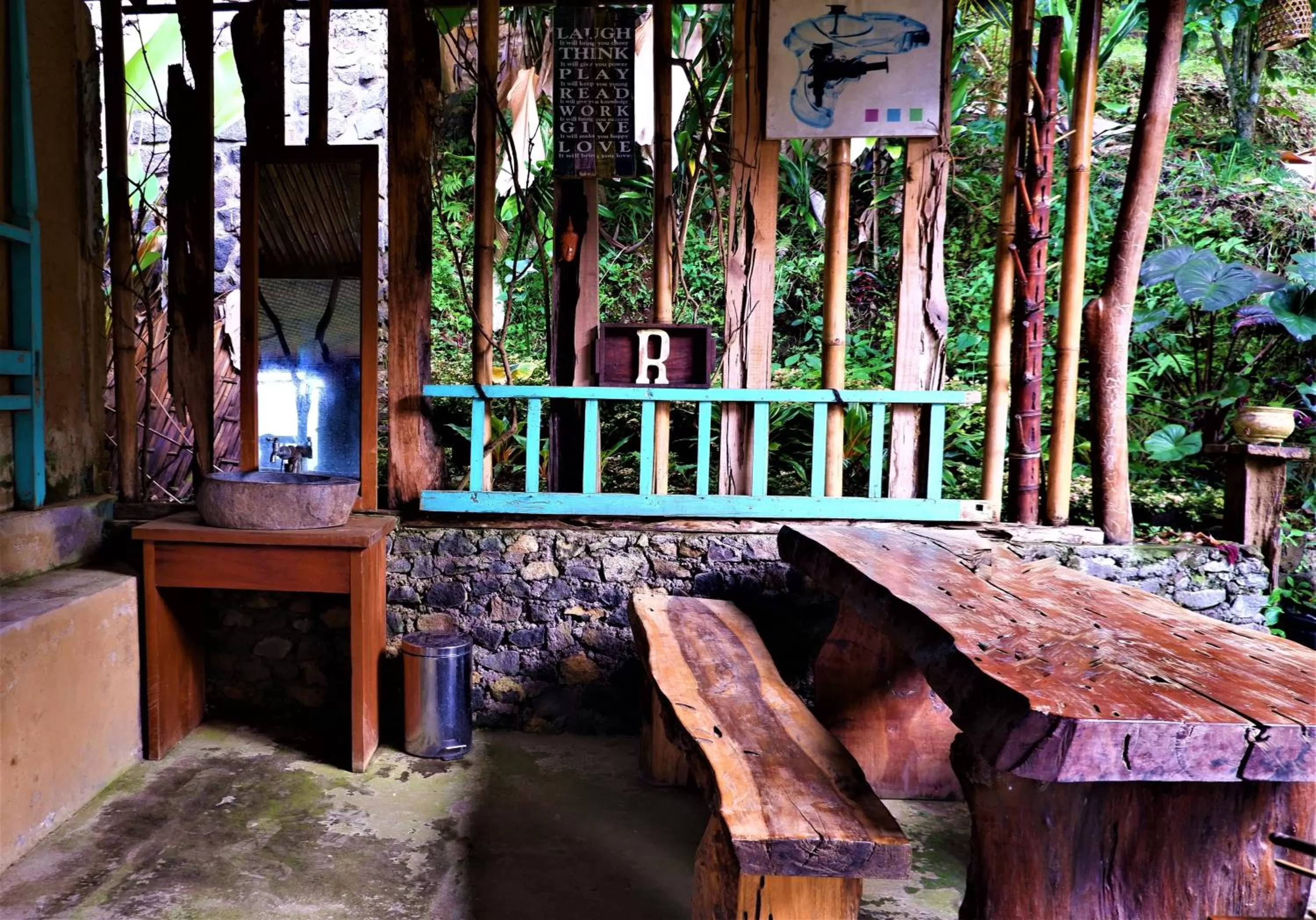 Restaurant/places to eat in Swar Bali Lodge