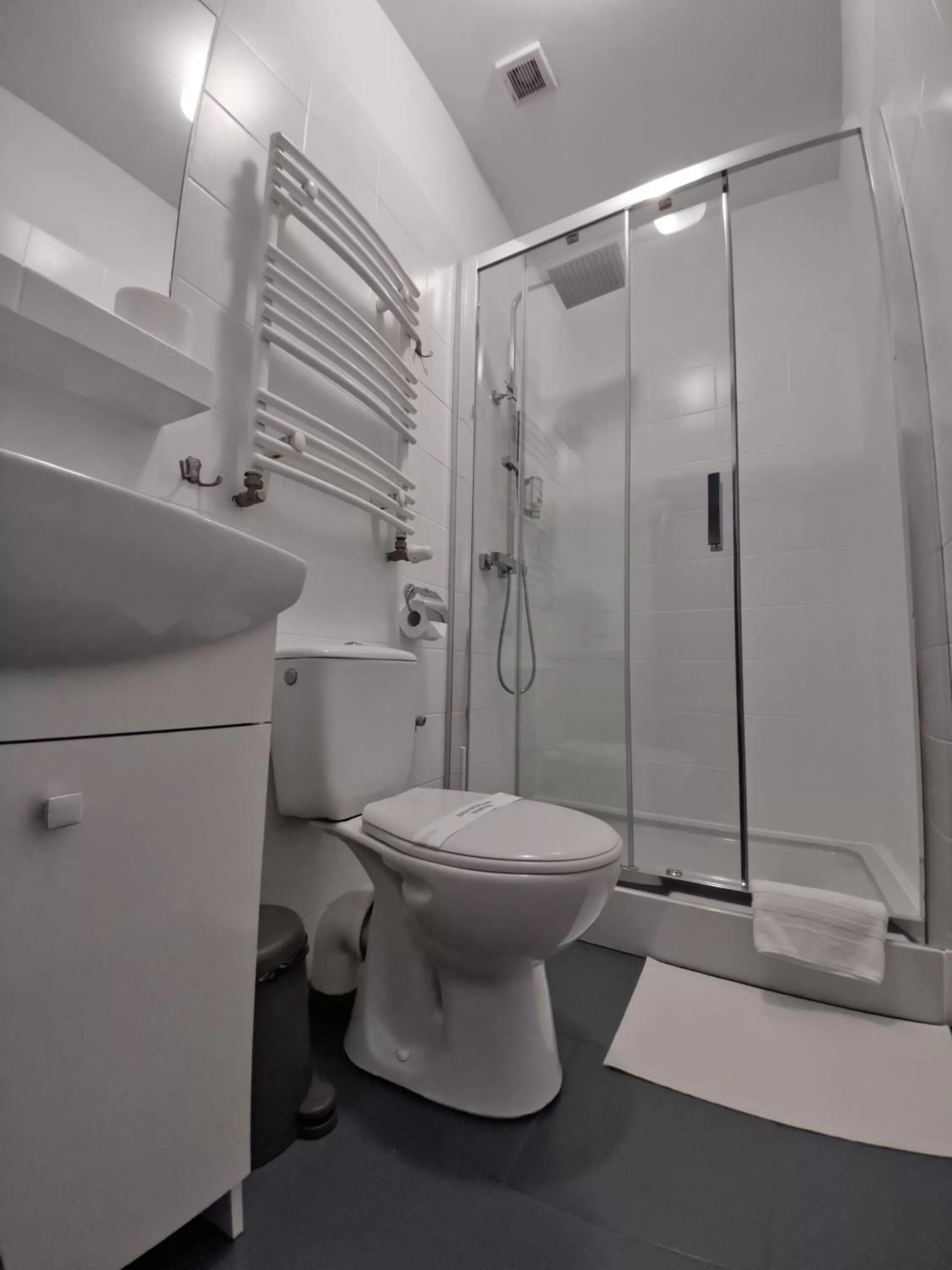 Bathroom in Hotel Przystanek Torun