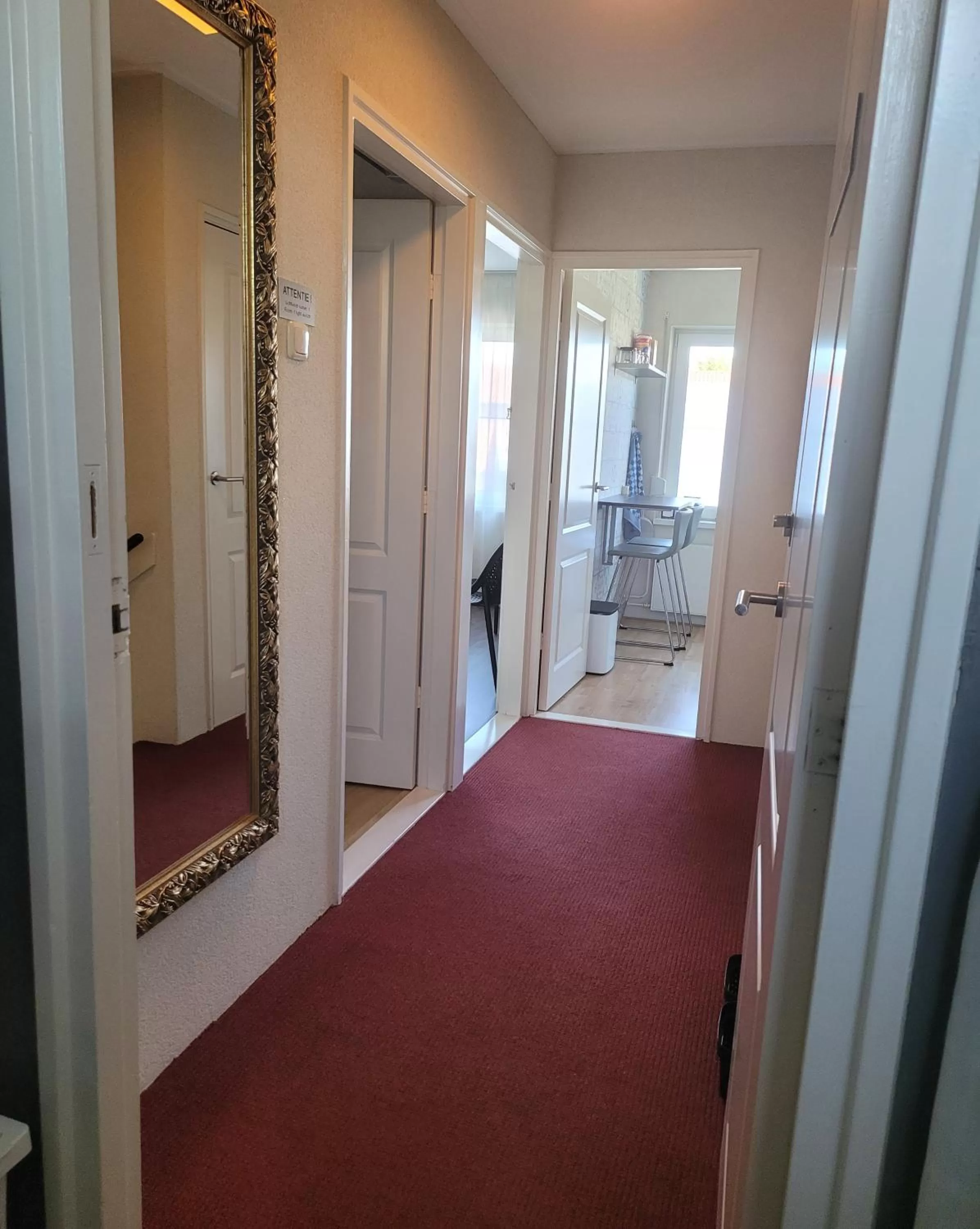 Property building, Bed in Bed & Budget123