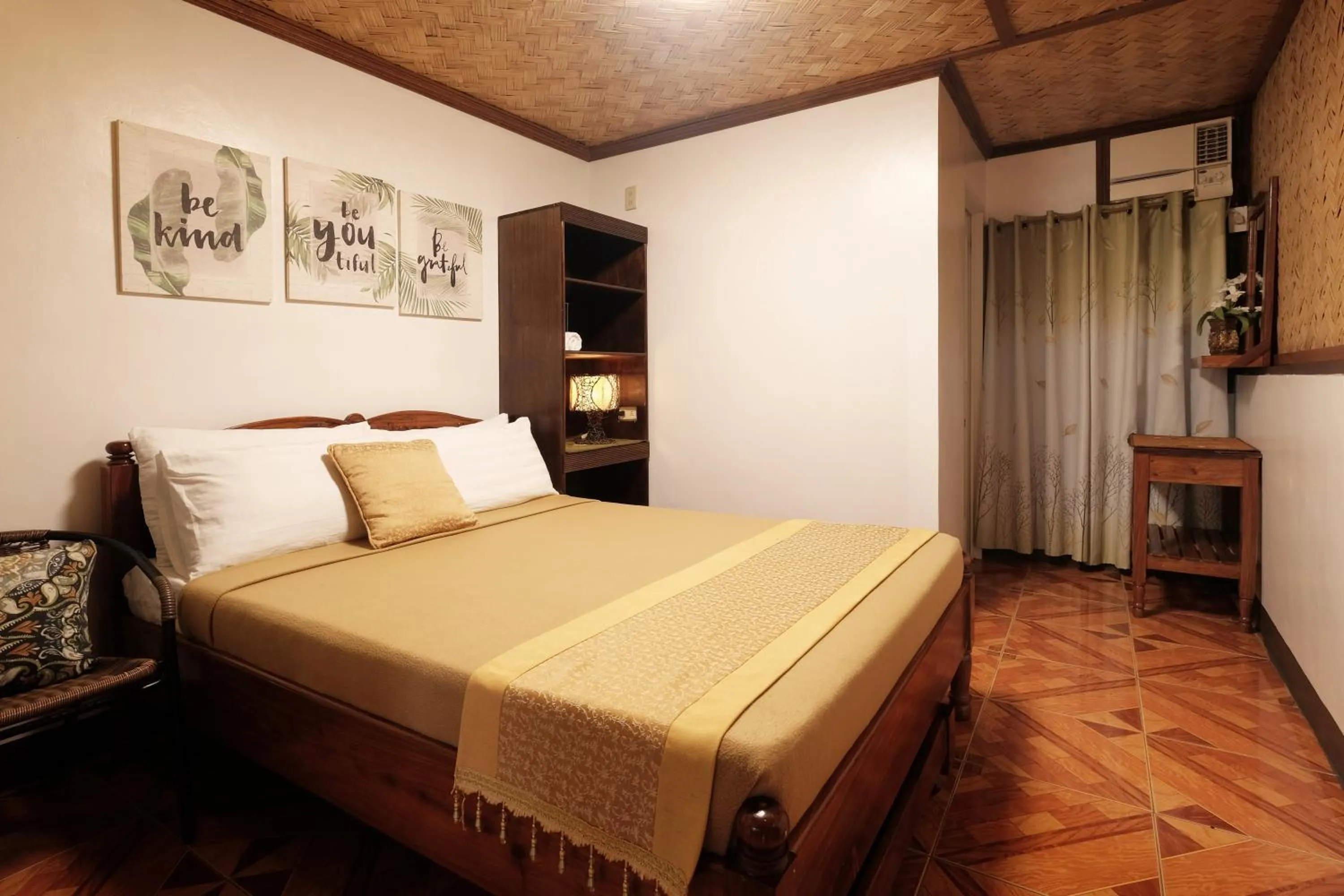 Bed in Villa Khadine Grand Vista Resort