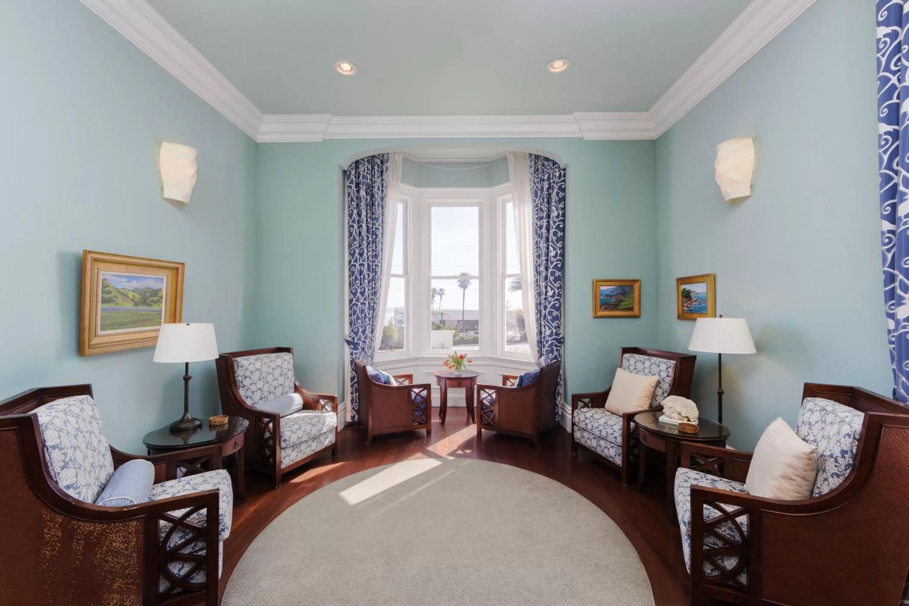 Living room in West Cliff Inn, A Four Sisters Inn