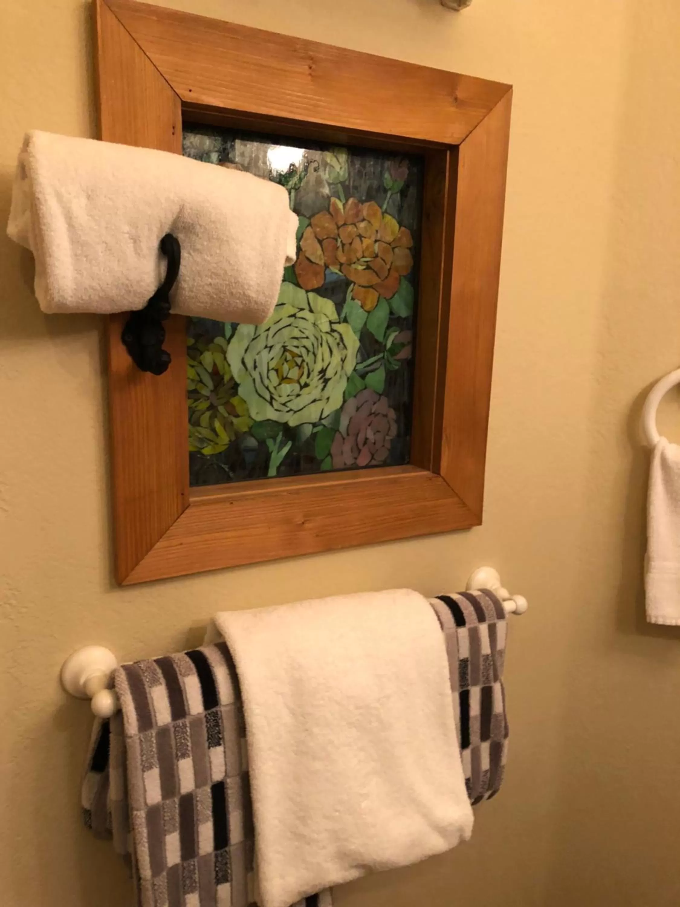 Decorative detail in All Seasons Inn