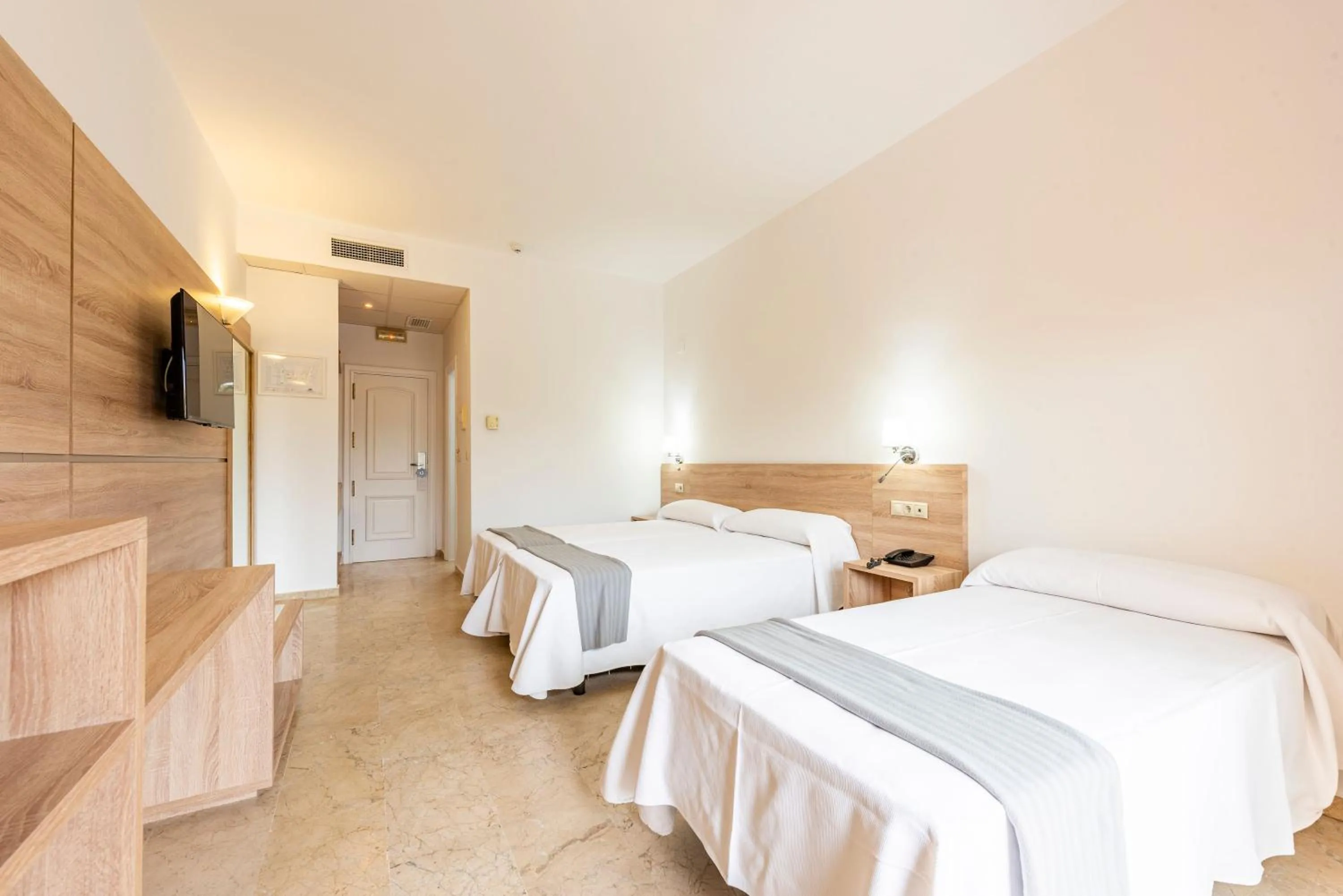 Bed in Hotel Toboso Almuñécar