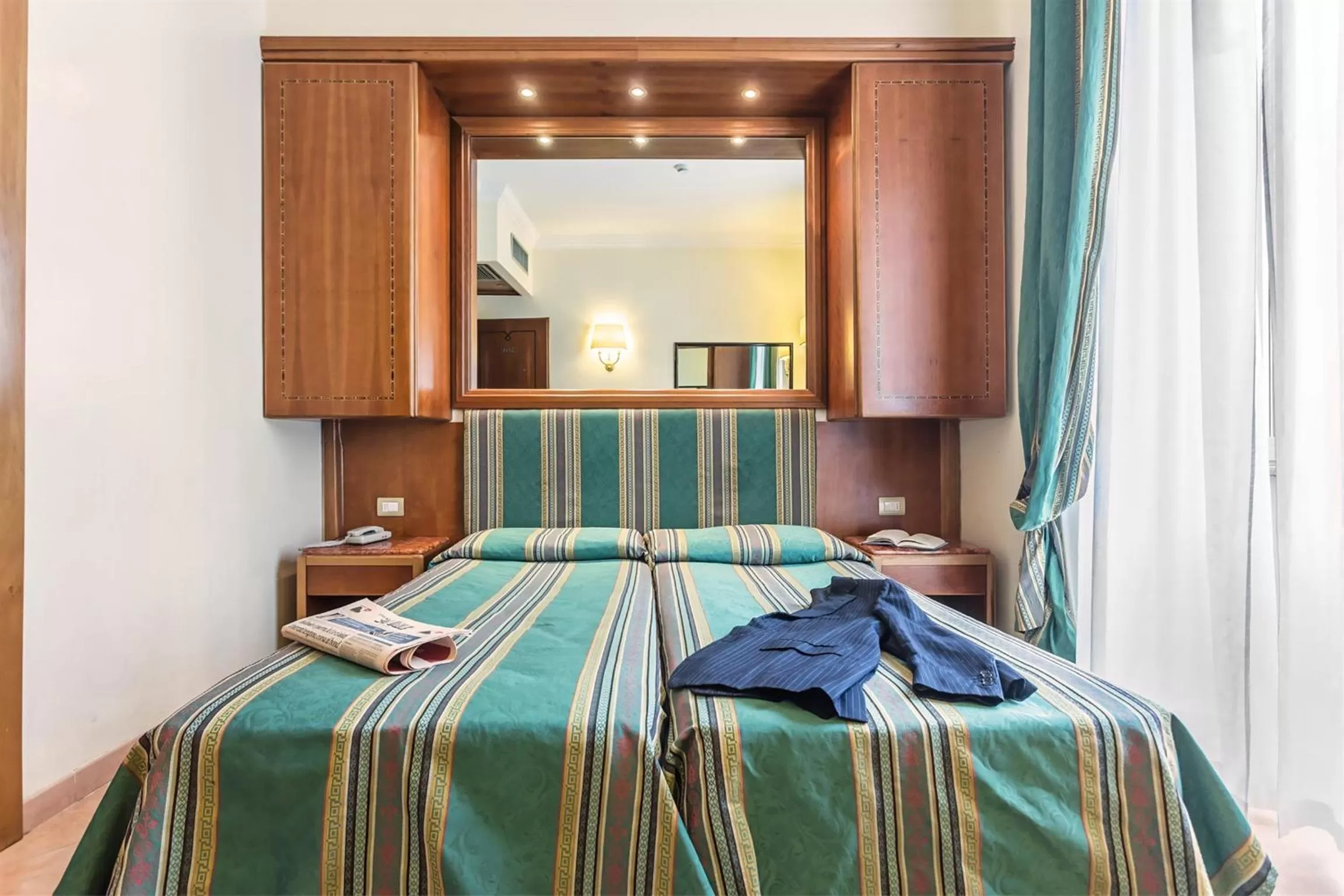 Day, Bed in Raeli Hotel Archimede