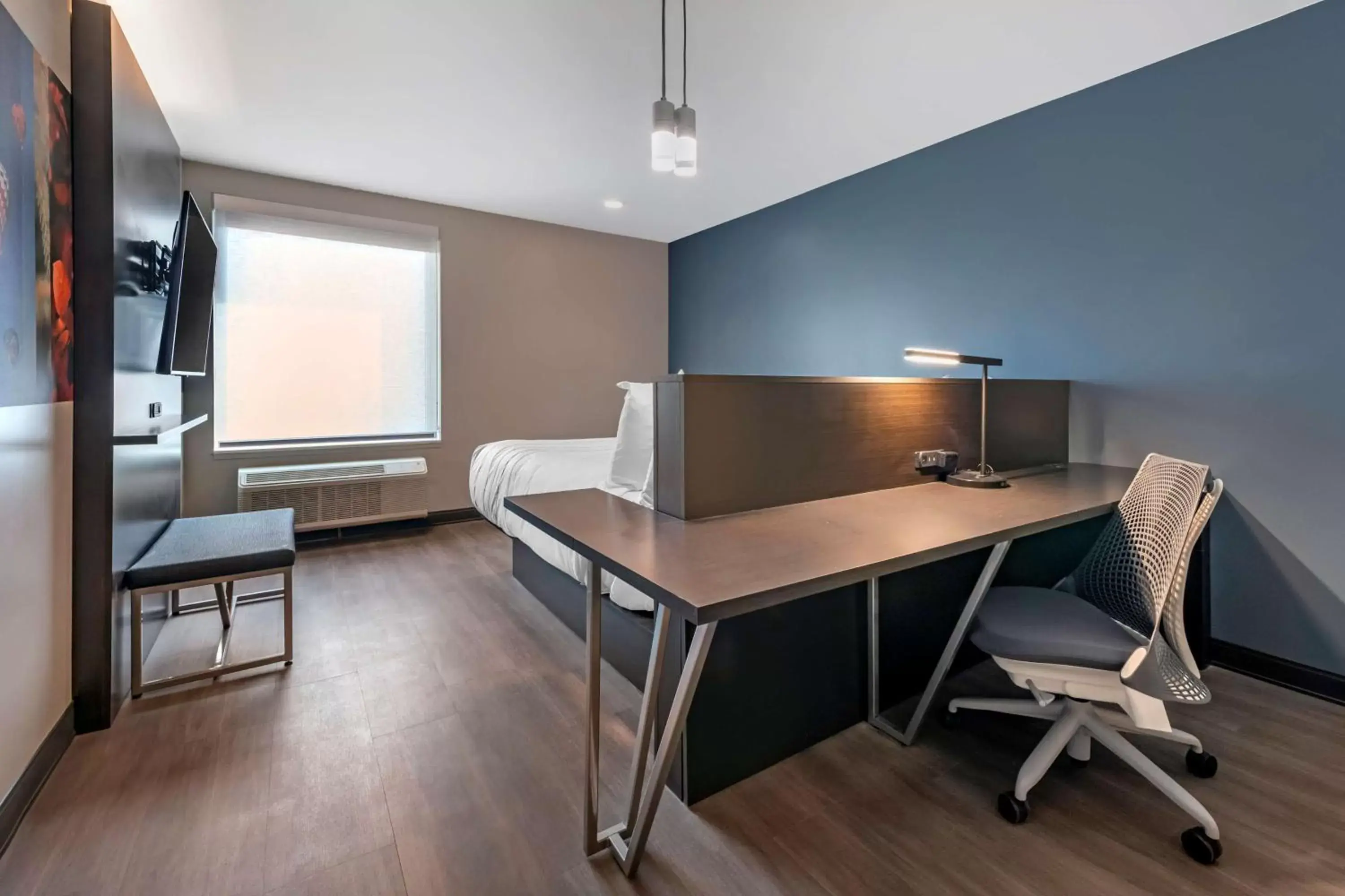 King Suite with Bath Tub - Disability Access in Vīb Hotel by Best Western Denver RiNo King Suite with Bath Tub - Disability Access in Vīb Hotel by Best Western Denver RiNo