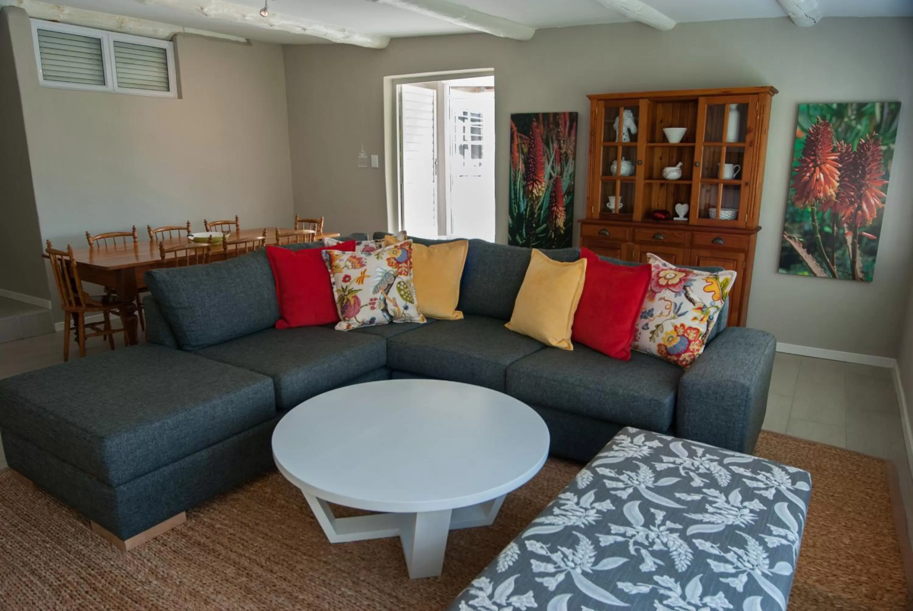 Living room, Seating Area in Sneezewood Farm Bed&Breakfast and Self-Catering Cottage