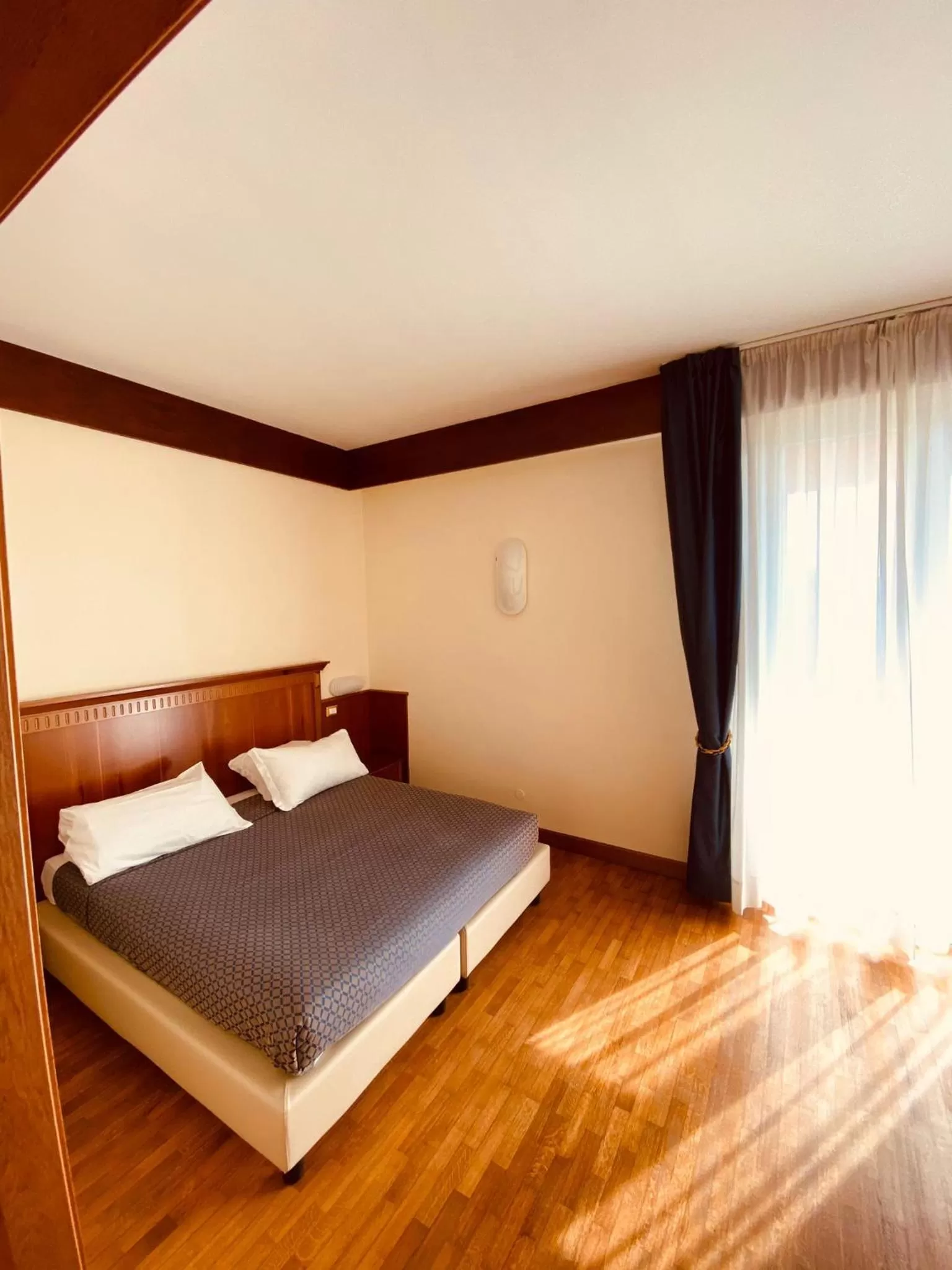 Photo of the whole room, Bed in Hotel Bellevue