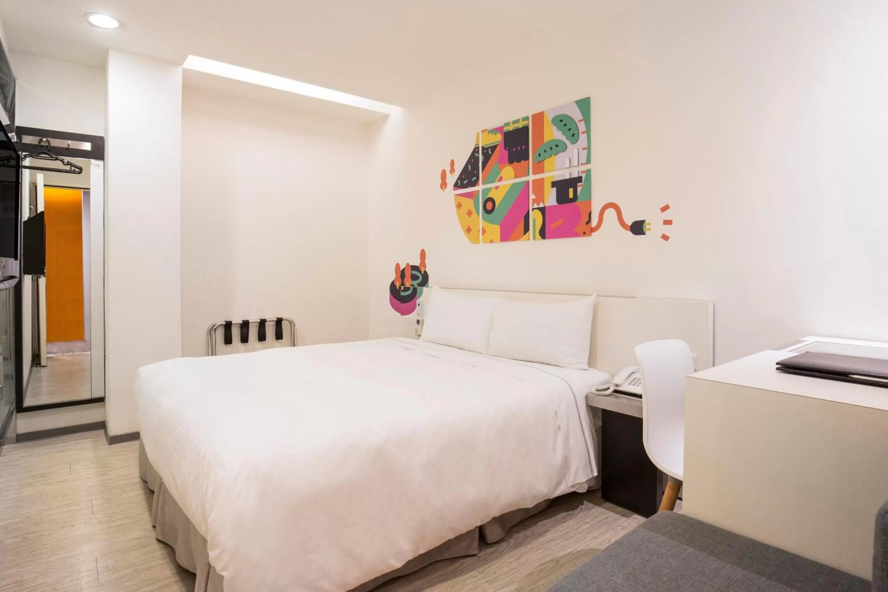 Photo of the whole room, Bed in CityInn Hotel Taipei Station Branch II