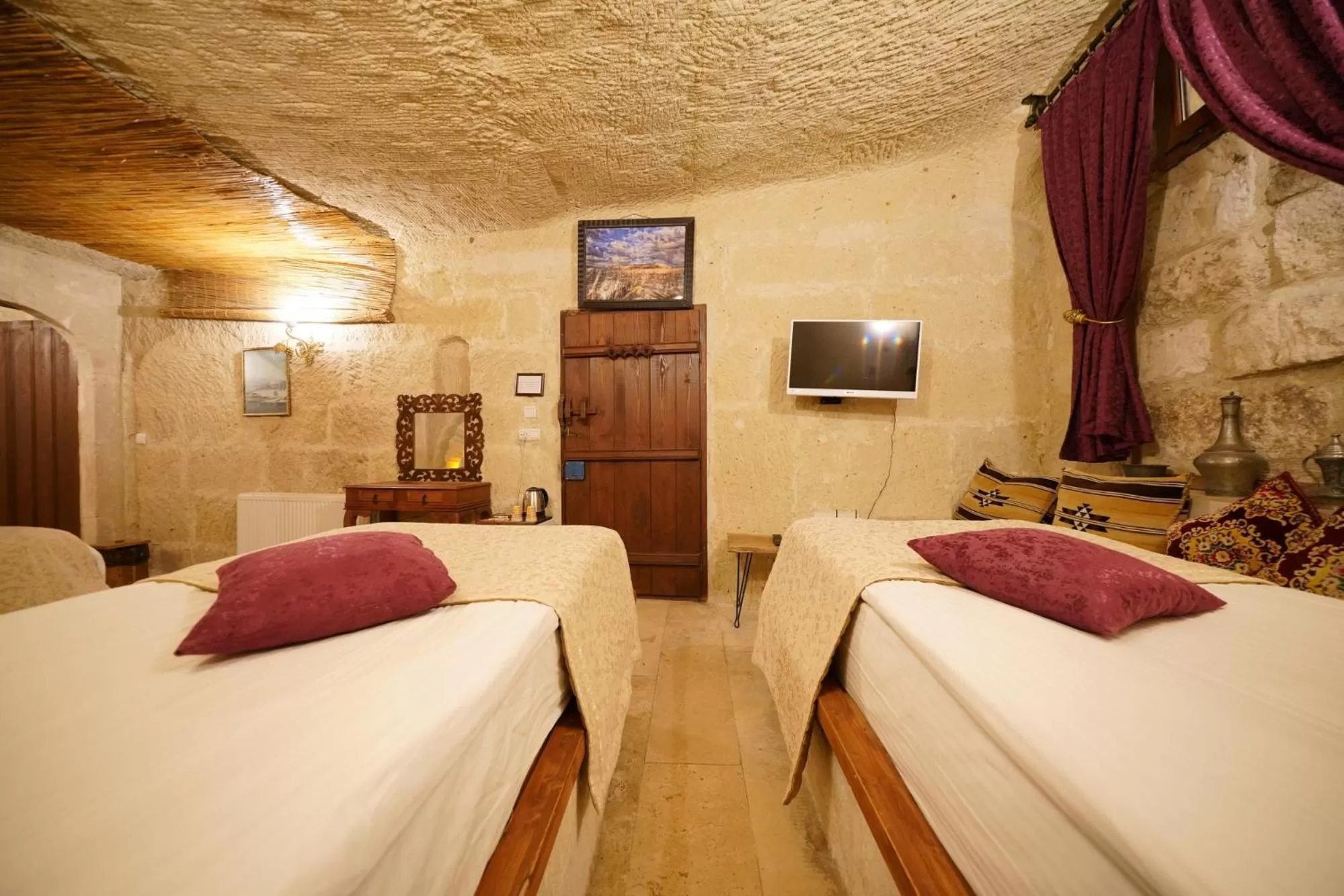 Bed in Cappadocia Nar Cave House & Swimming Pool