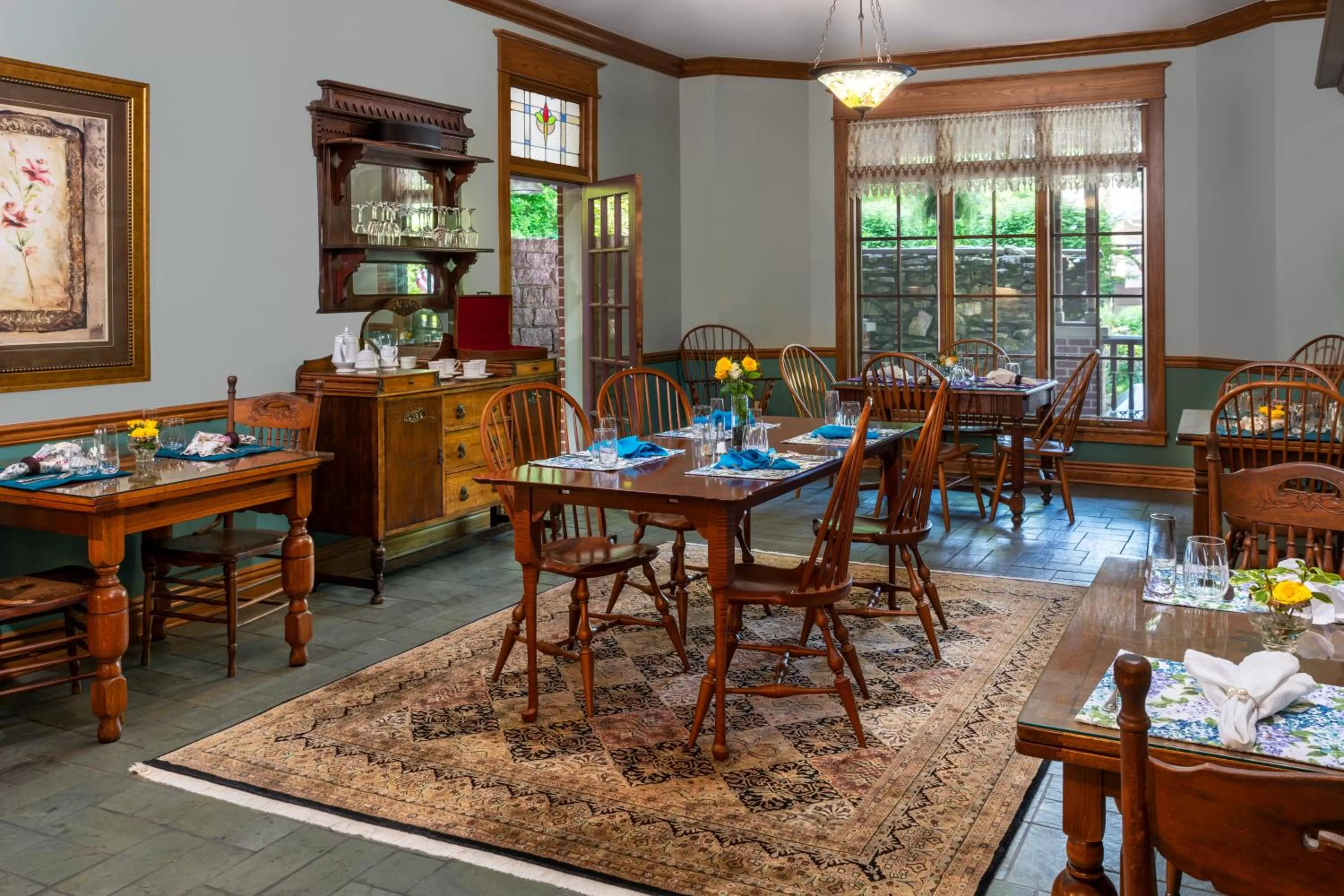 Dining area in Angel at Rose Hall