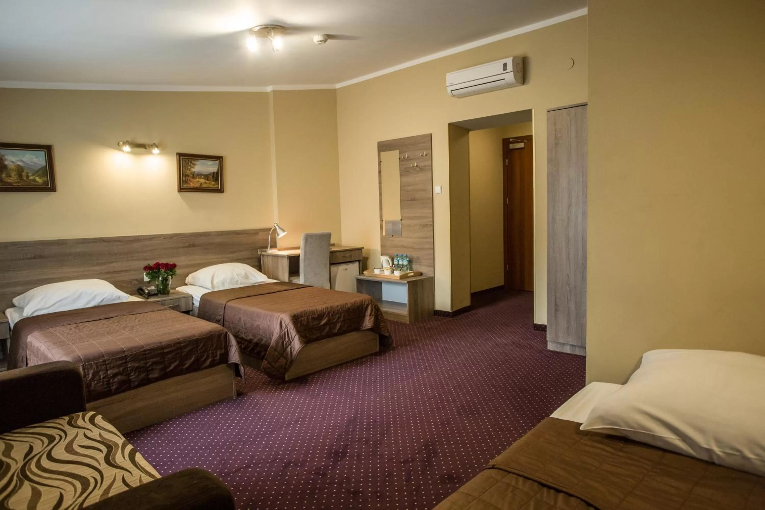 Bed in Hotel Maksymilian