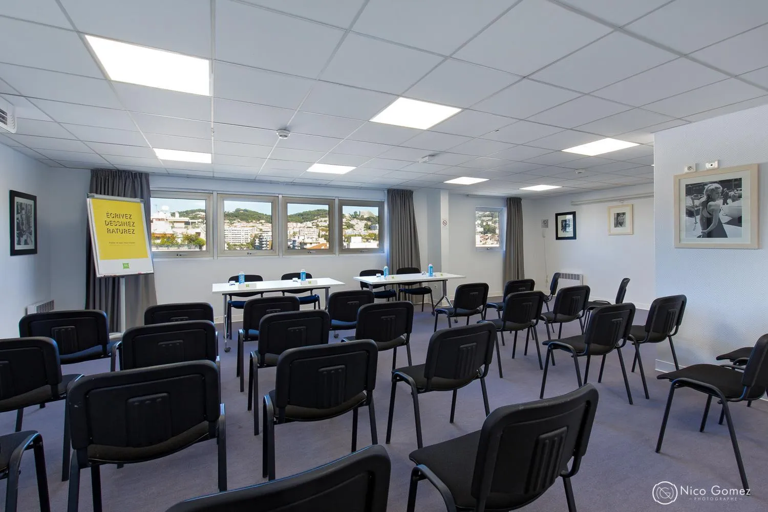 Meeting/conference room in ibis Styles Cannes Le Cannet