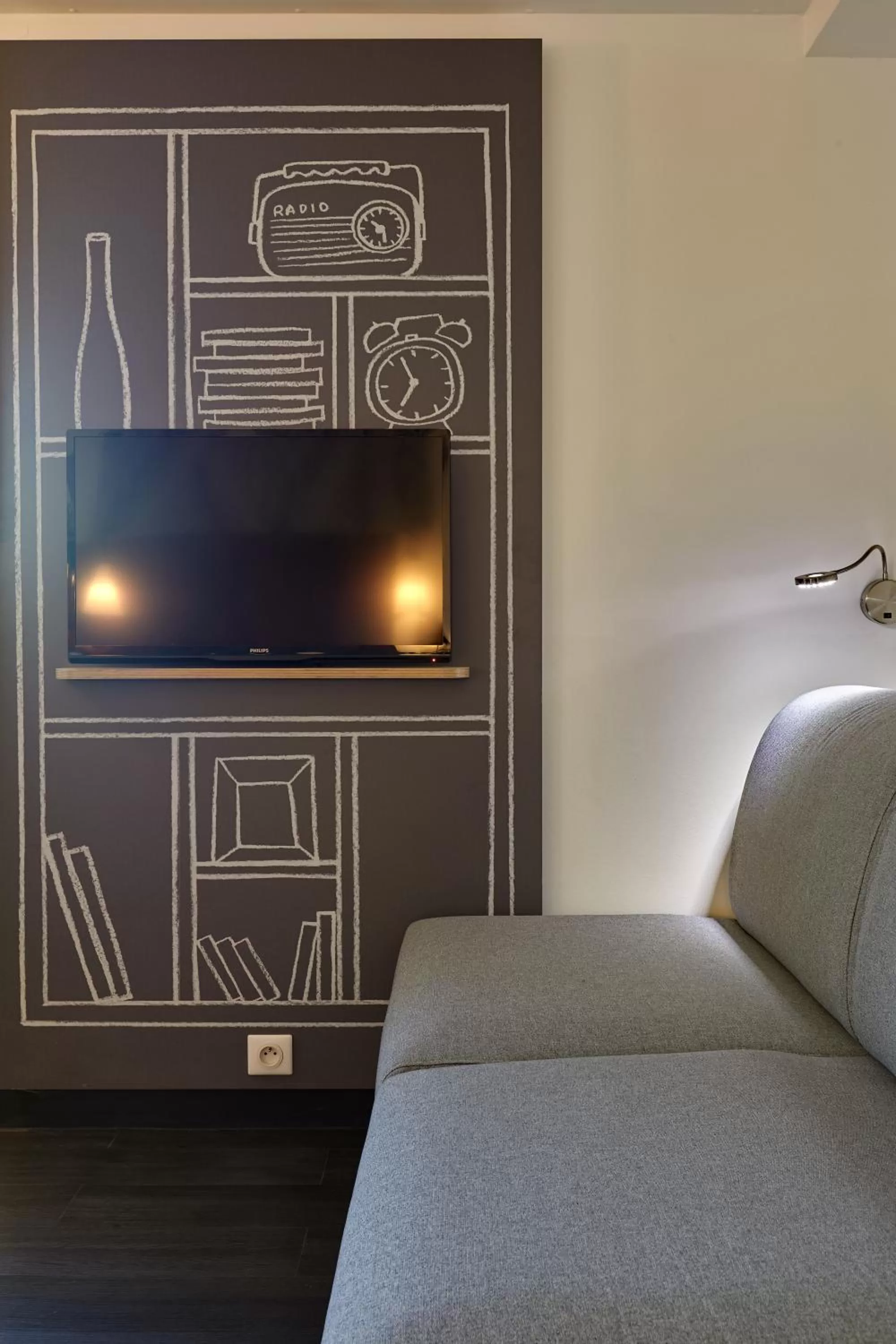 TV and multimedia in ibis La Roche Sur Yon Vendespace