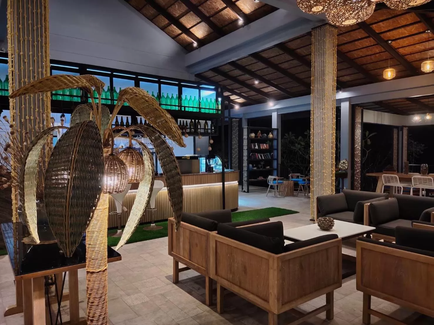 Restaurant/places to eat in Khaolak Blue Sky Villa