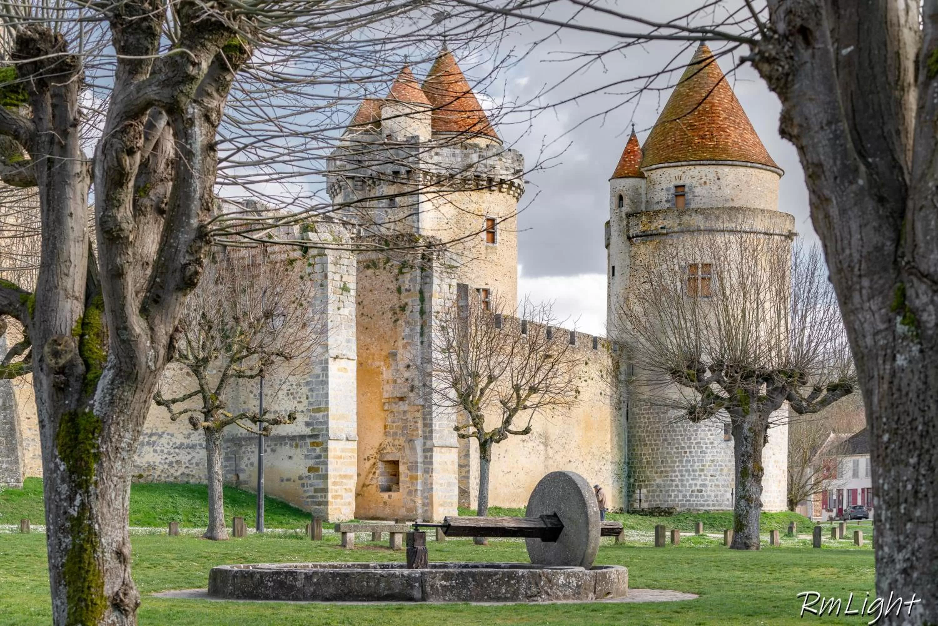 Nearby landmark in Villa Eugénie Melun
