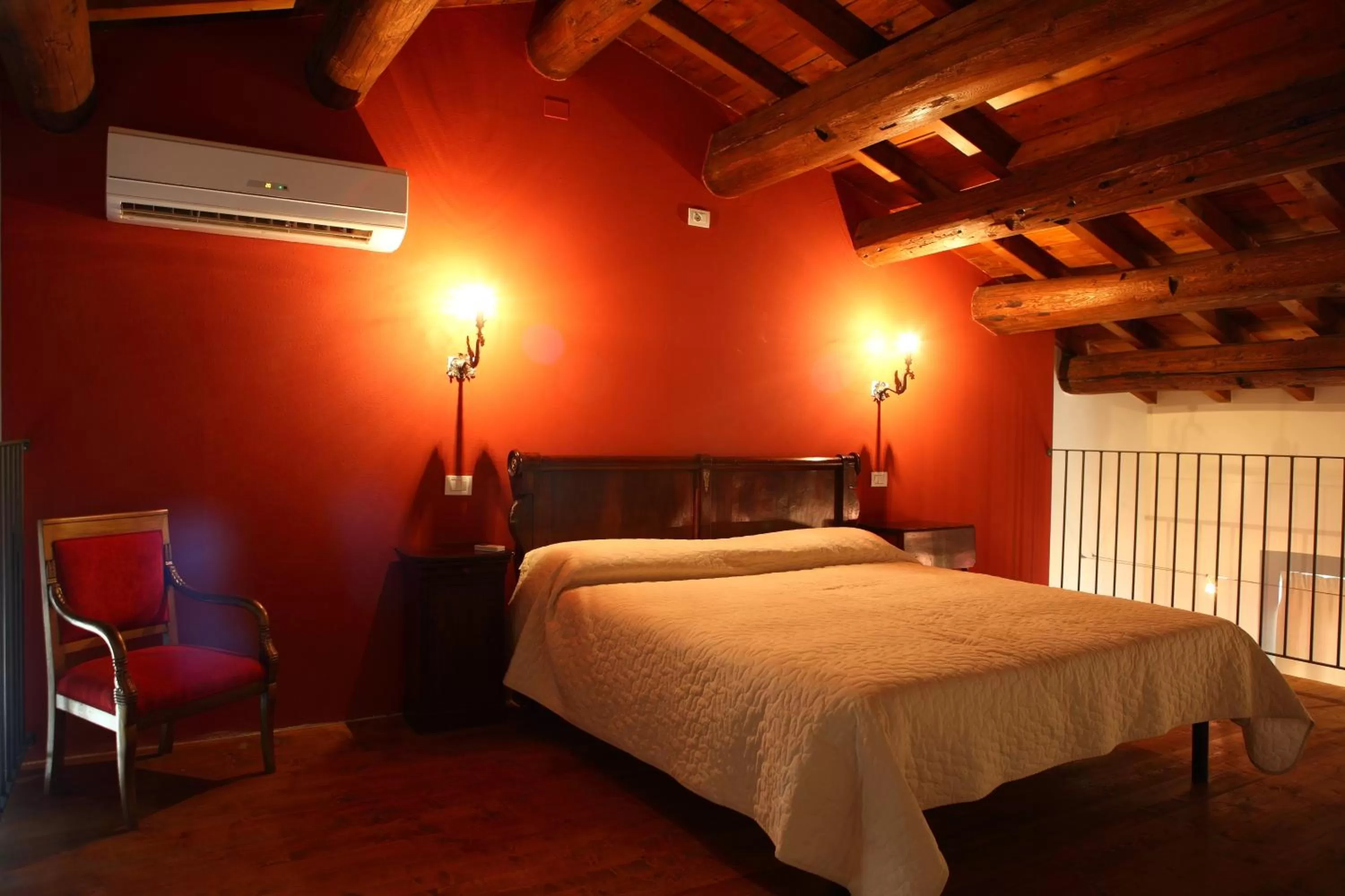 Bedroom, Bed in Classique