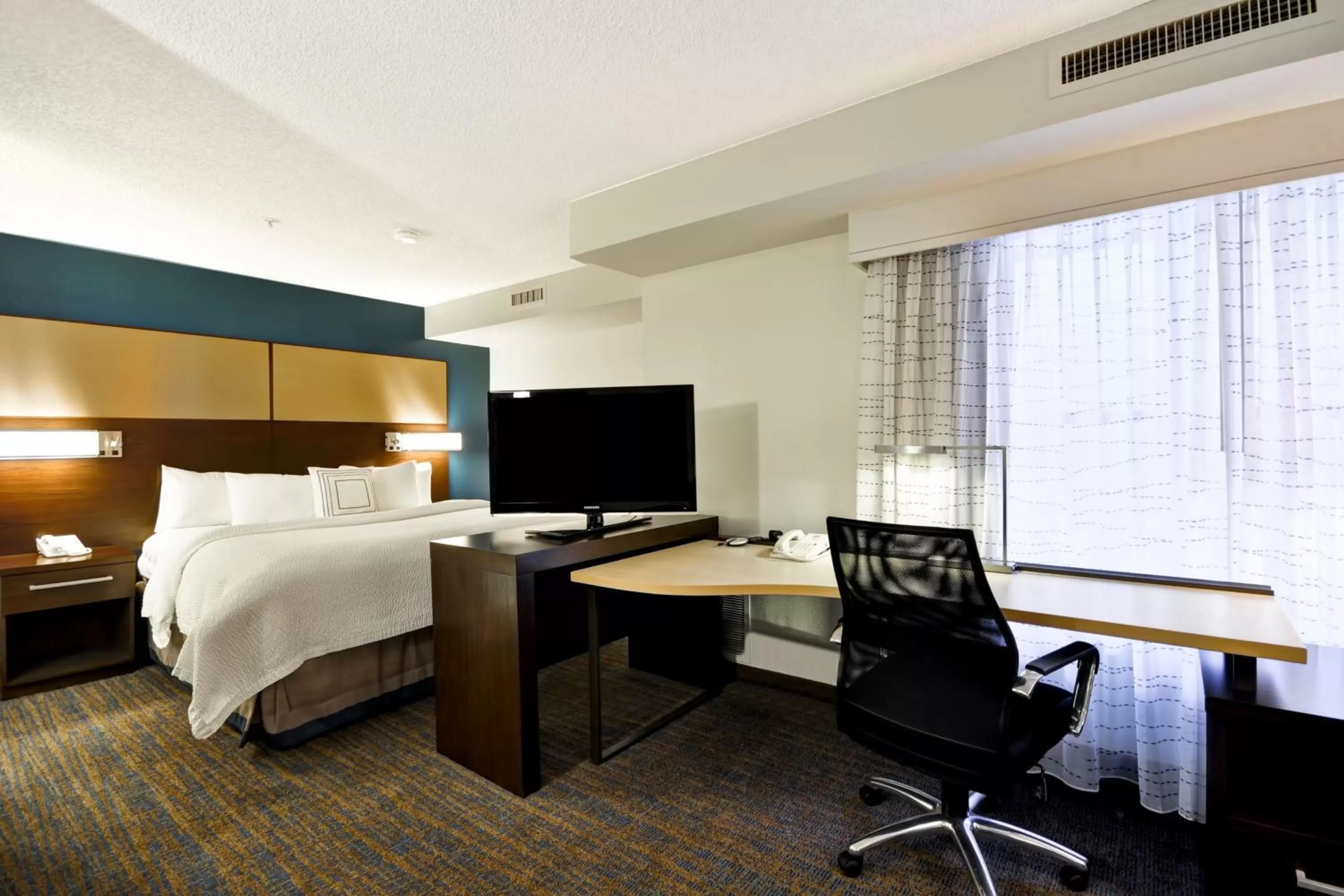 Bedroom, Bed in Residence Inn by Marriott Jacksonville Airport