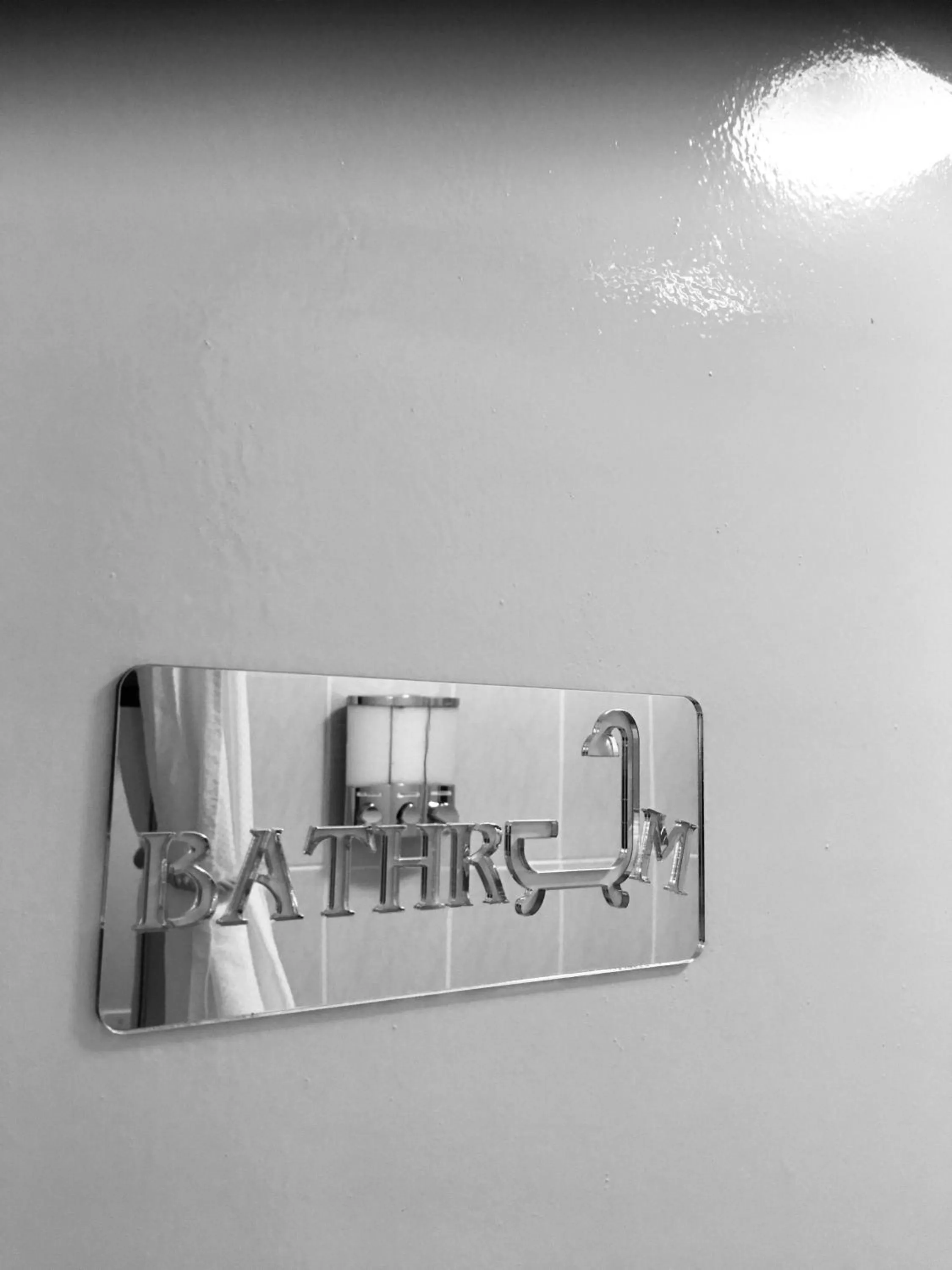 Bathroom in Bianca's House Hotel Heathrow Airport