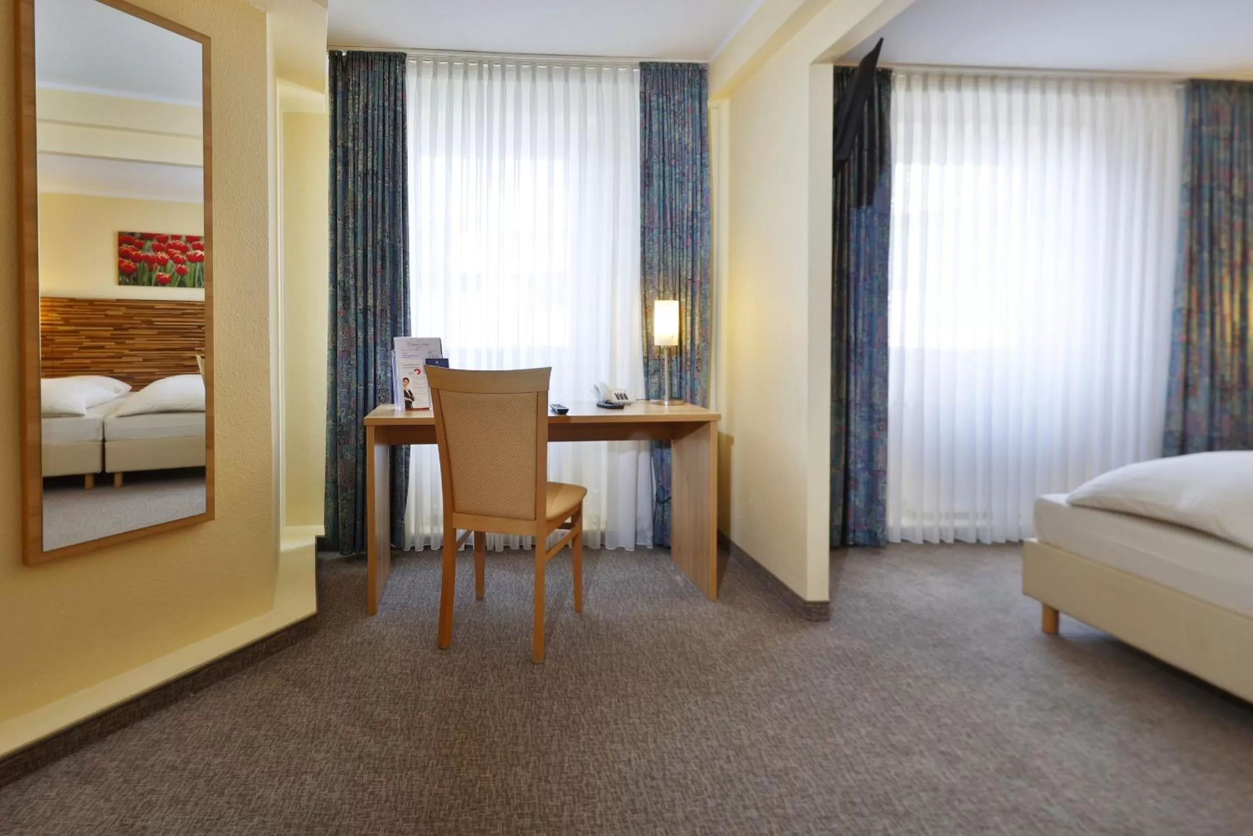 Photo of the whole room, Bed in City Partner Central-Hotel Wuppertal