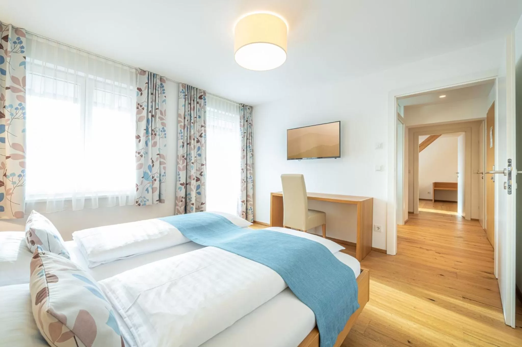 Bedroom, Bed in Hotel Loy