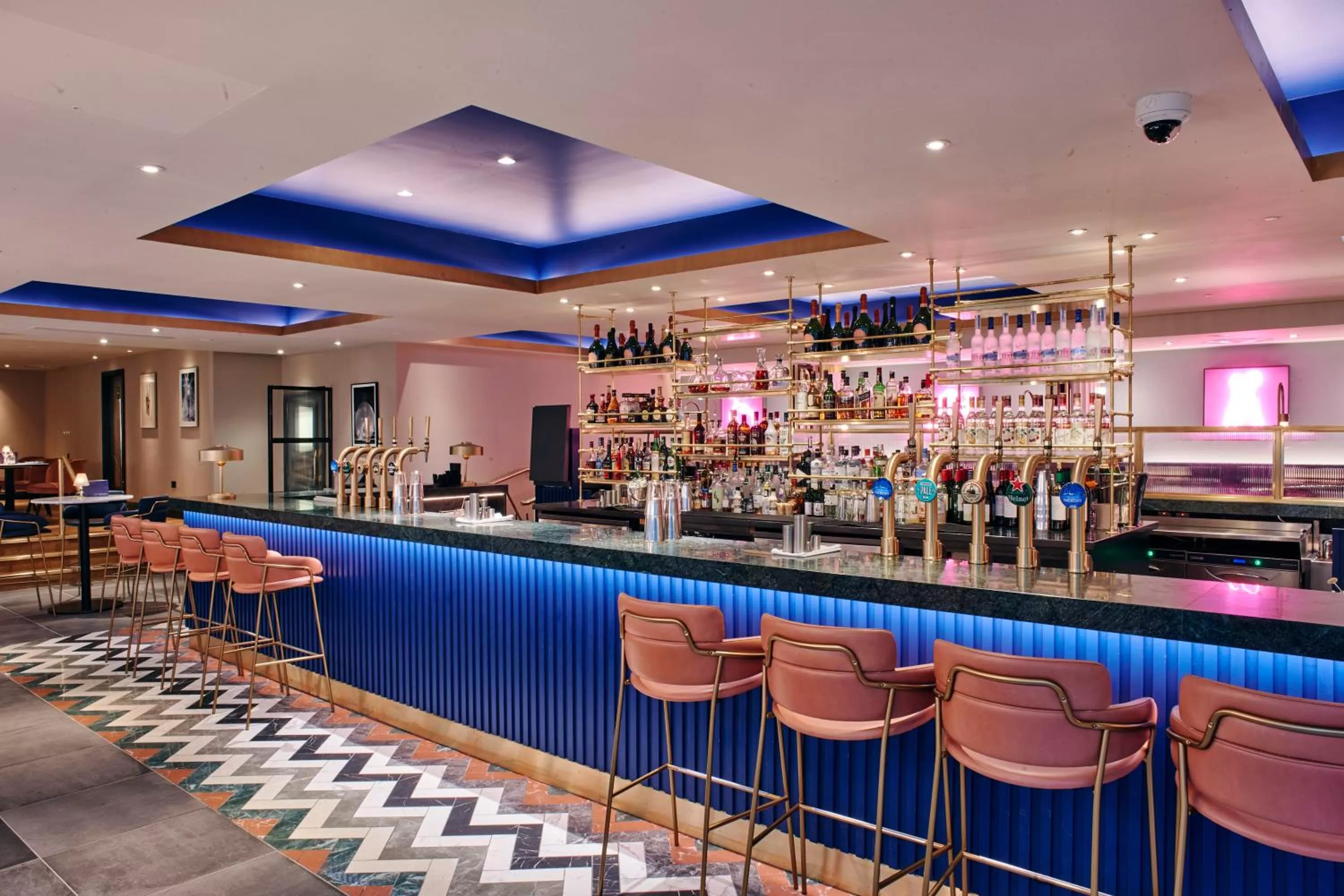 Restaurant/places to eat in Le Monde Hotel