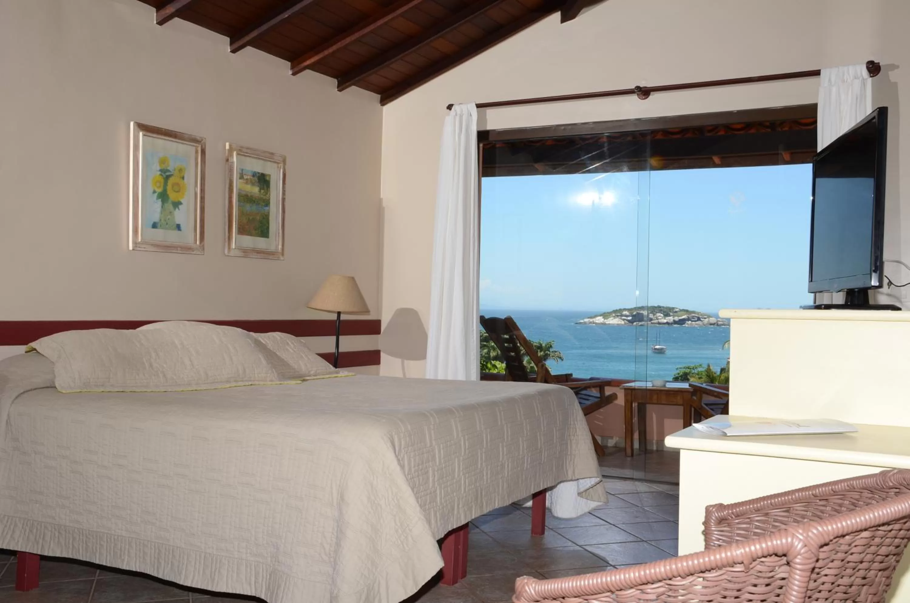 Bed in Aguabúzios Hotel