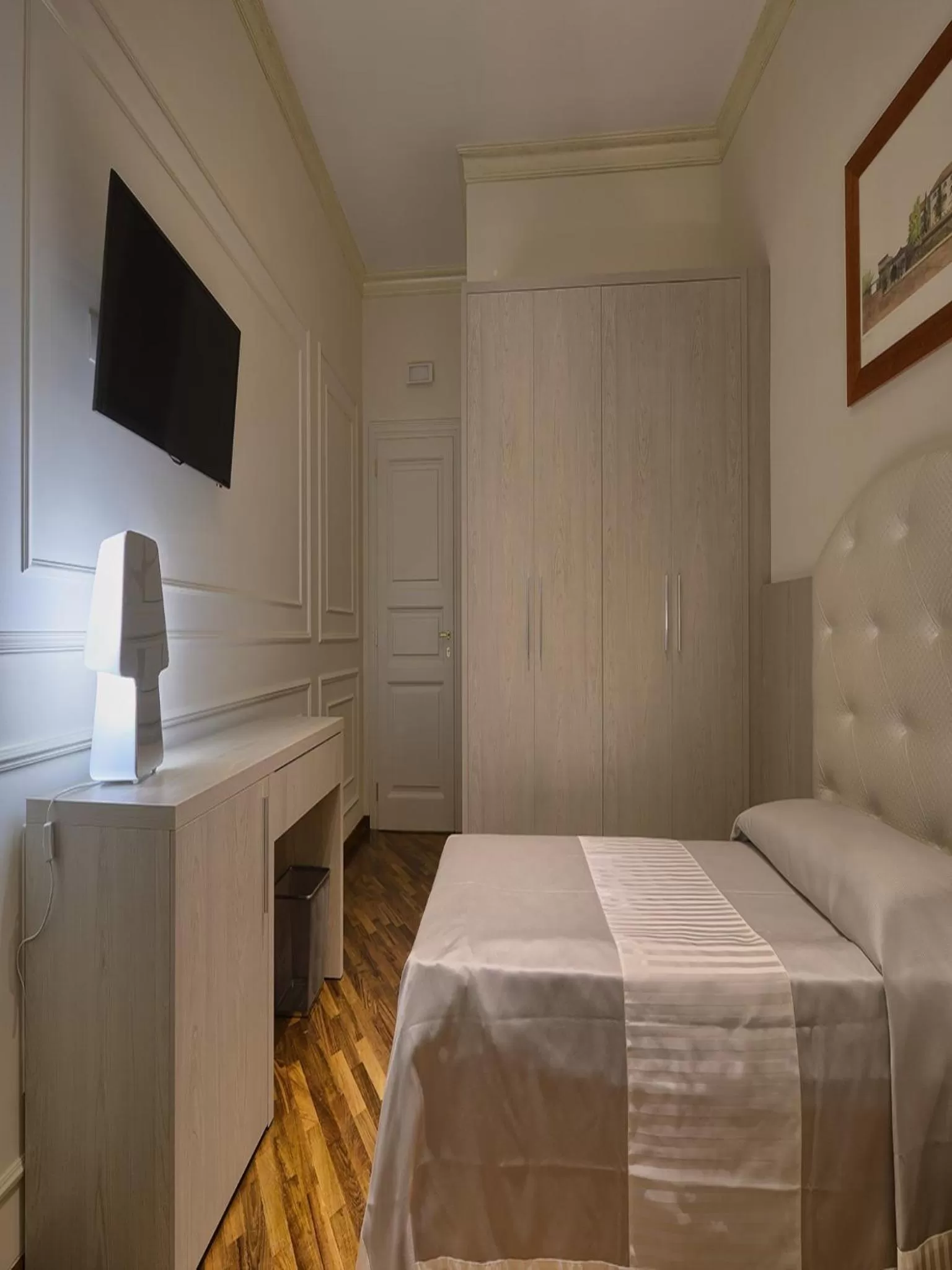 Bedroom, Bed in Polinari Rooms San Pietro Roma