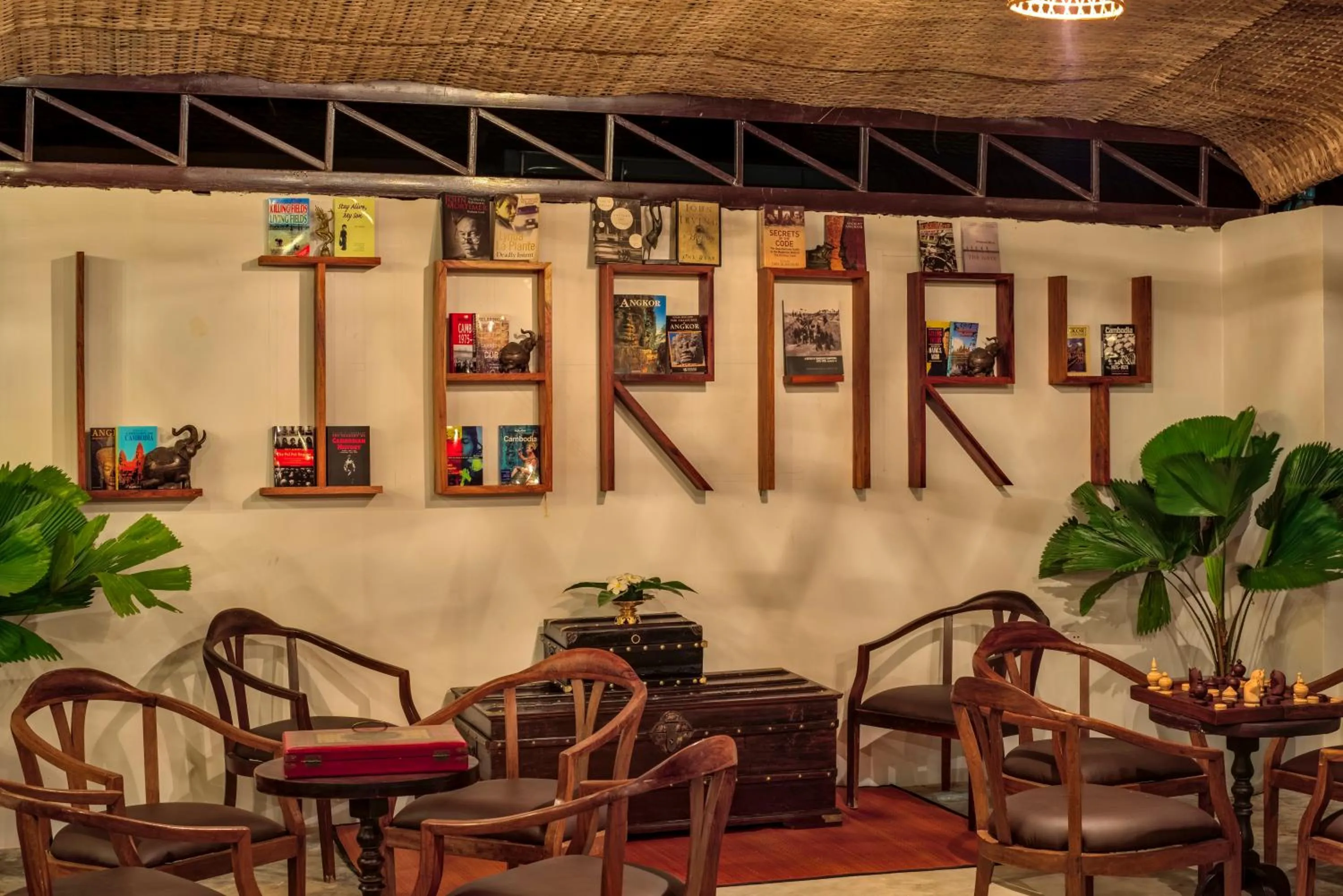 Library in Mane Village Suites