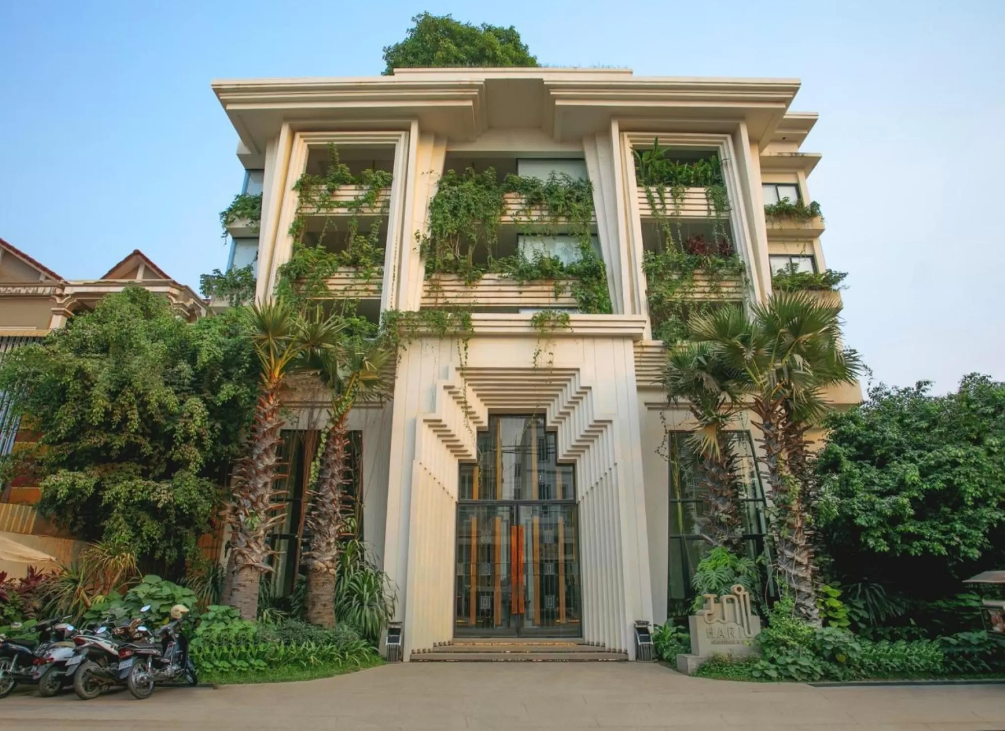 Facade/entrance in HARI Residence & Spa