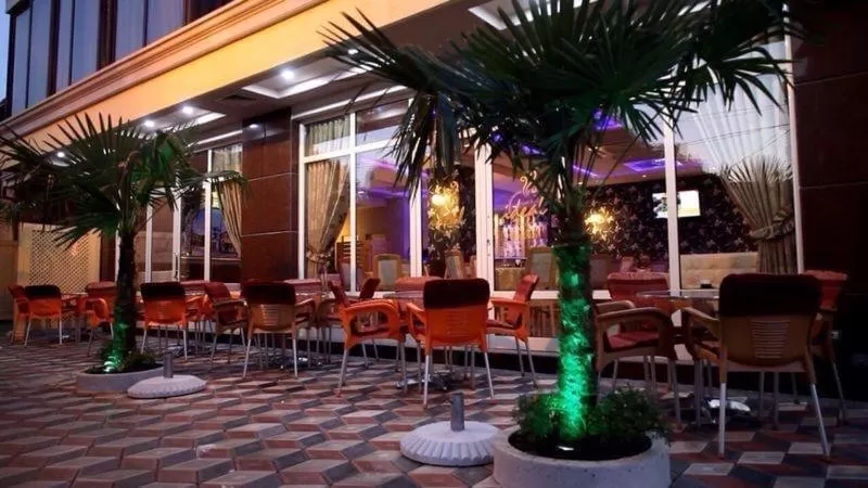 Restaurant/Places to Eat in Hotel Ideal