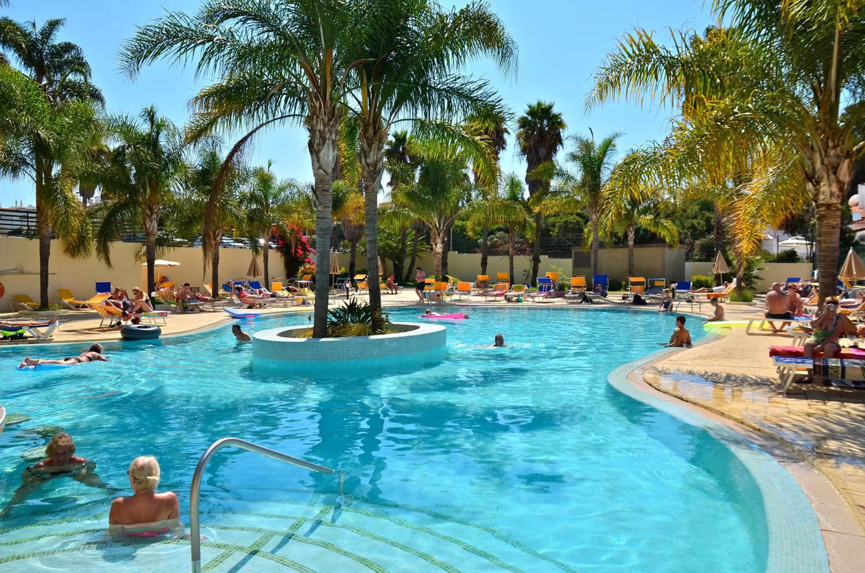 Swimming pool in Mirachoro Carvoeiro