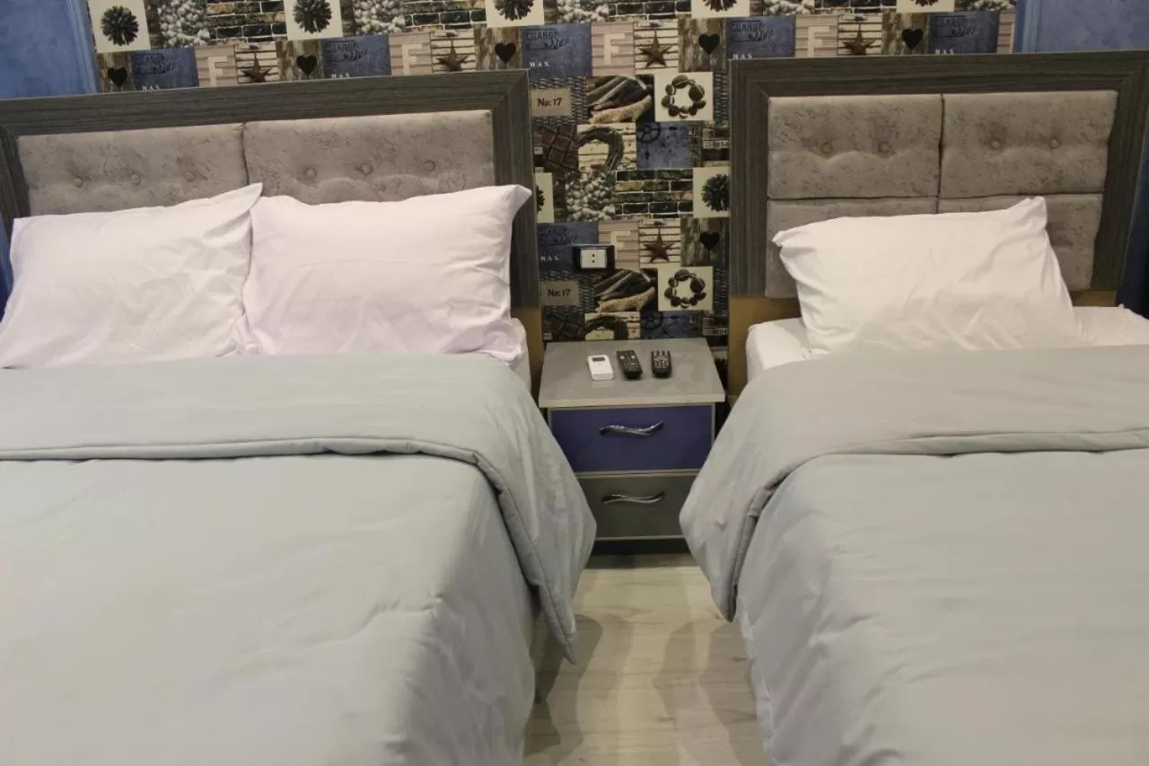 Bed in Hostel Sunset Down town