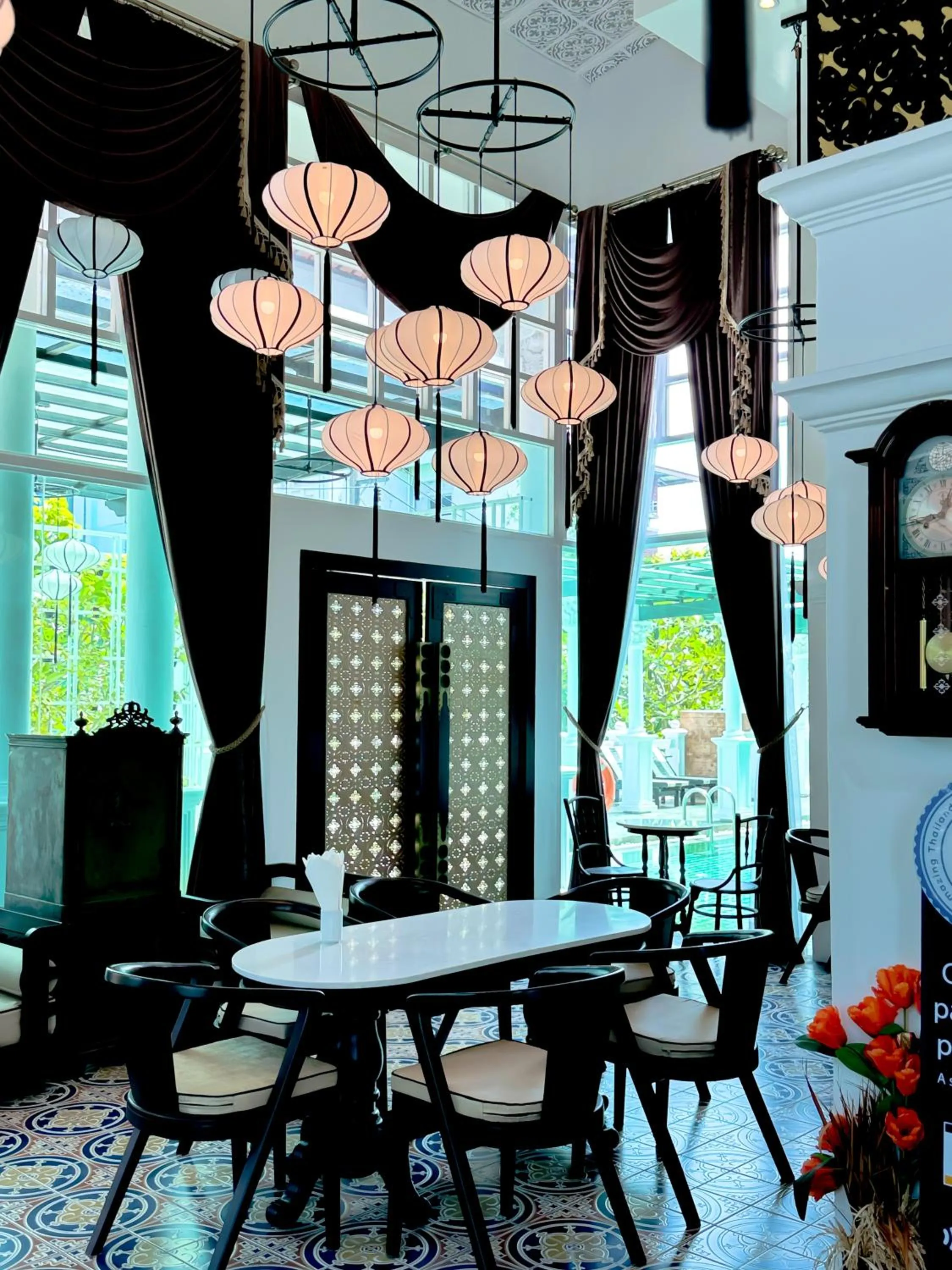 Restaurant/places to eat in Grand Supicha City Hotel