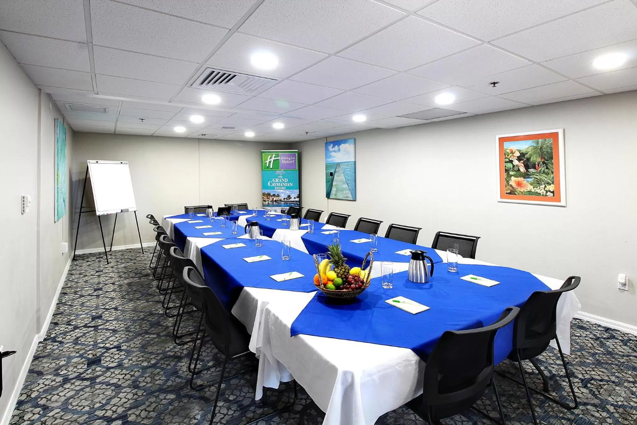 Meeting/conference room in Holiday Inn Resort Grand Cayman by IHG